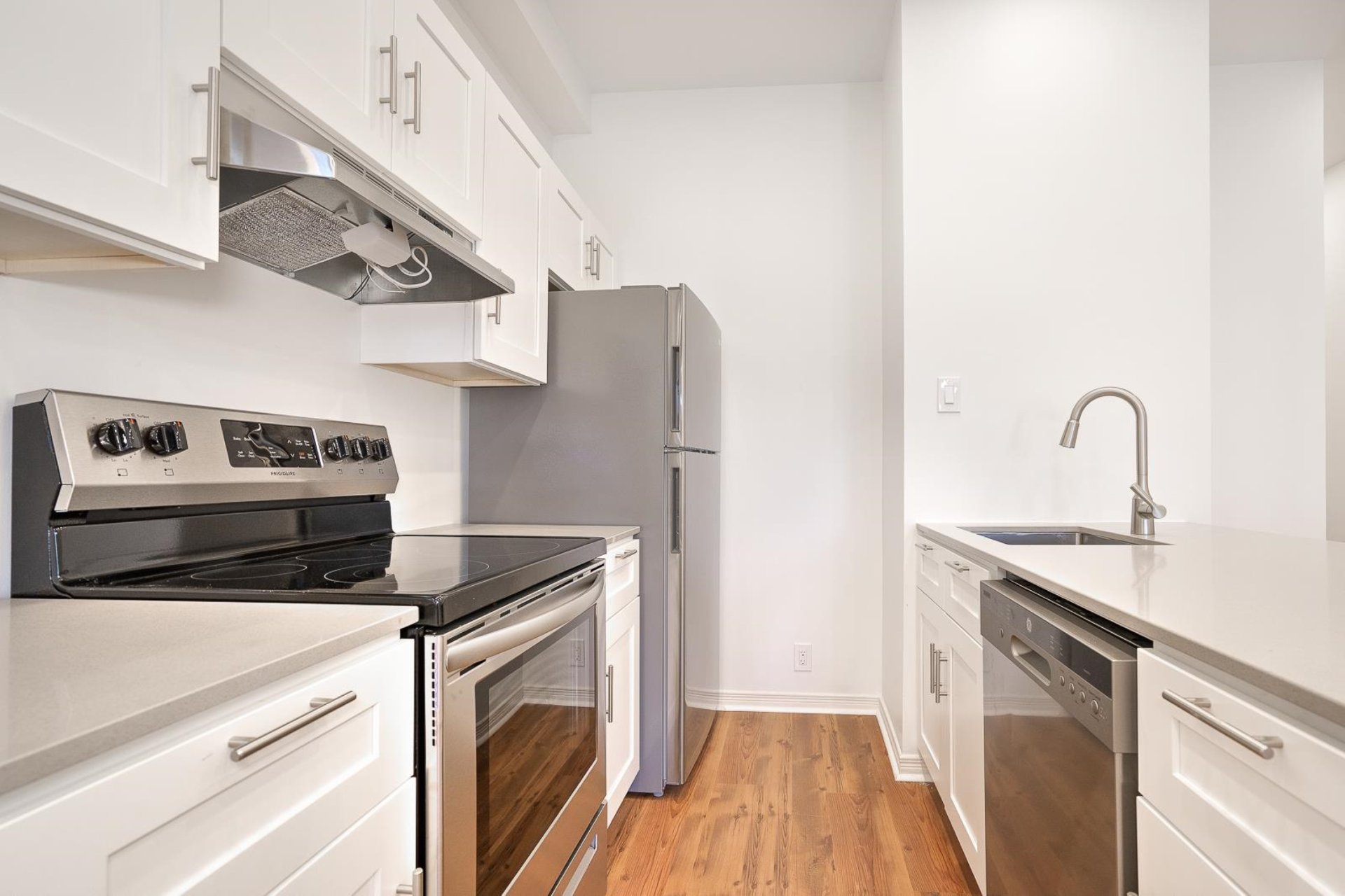2195 Av. Wilson — photo 2