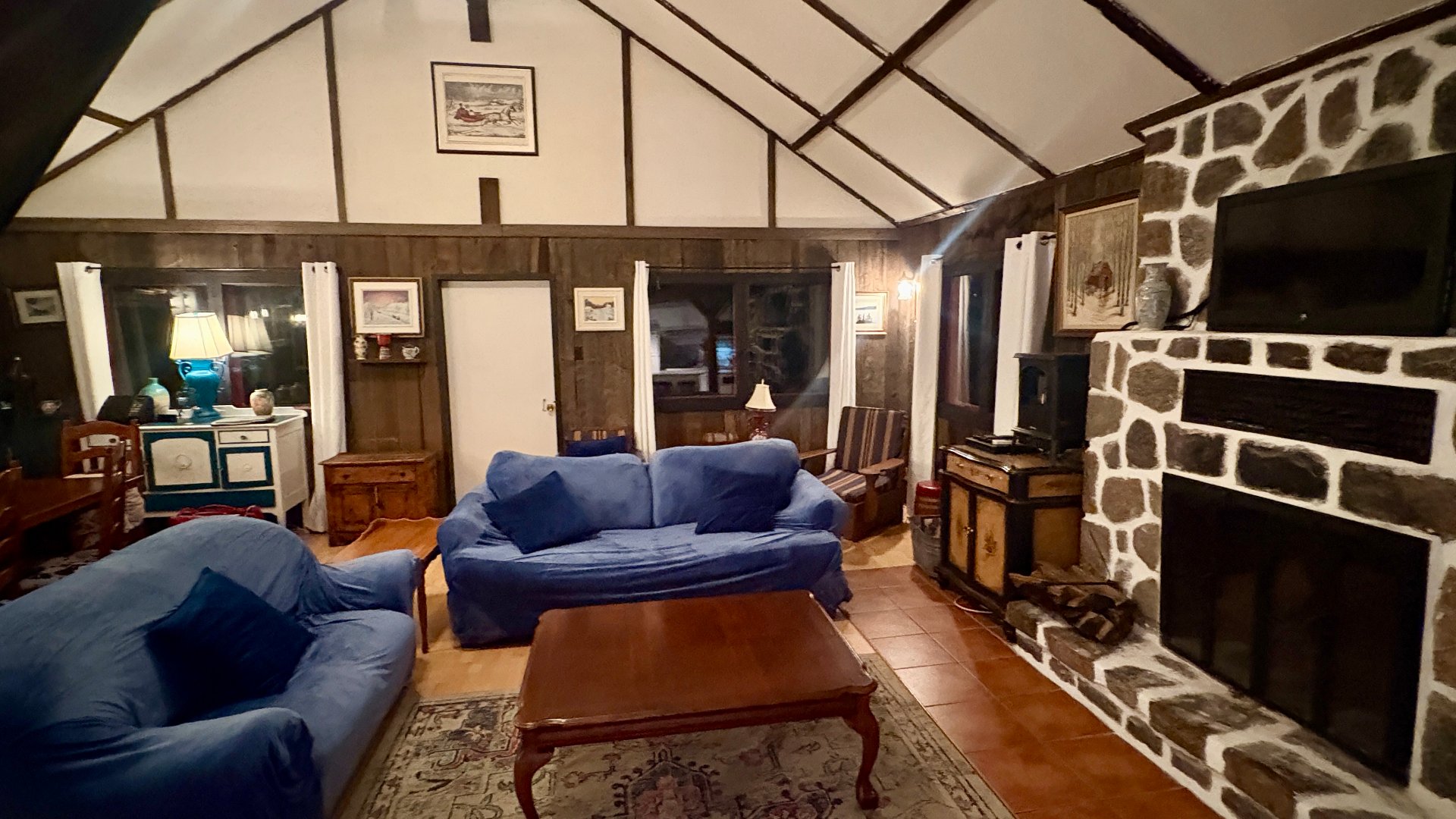 2563 Ch. du Village — photo 1