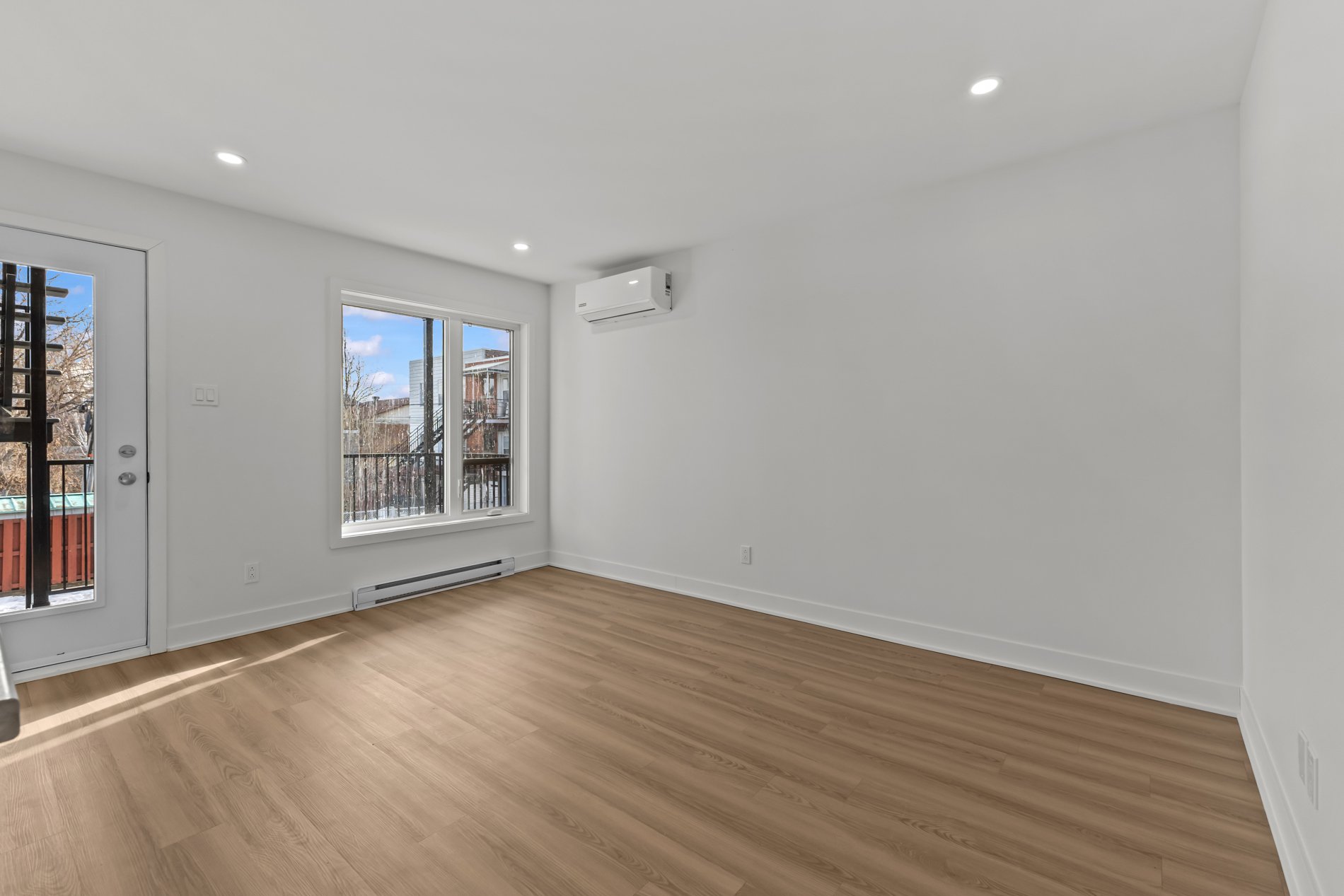 855 Rue Sherbrooke — photo 3