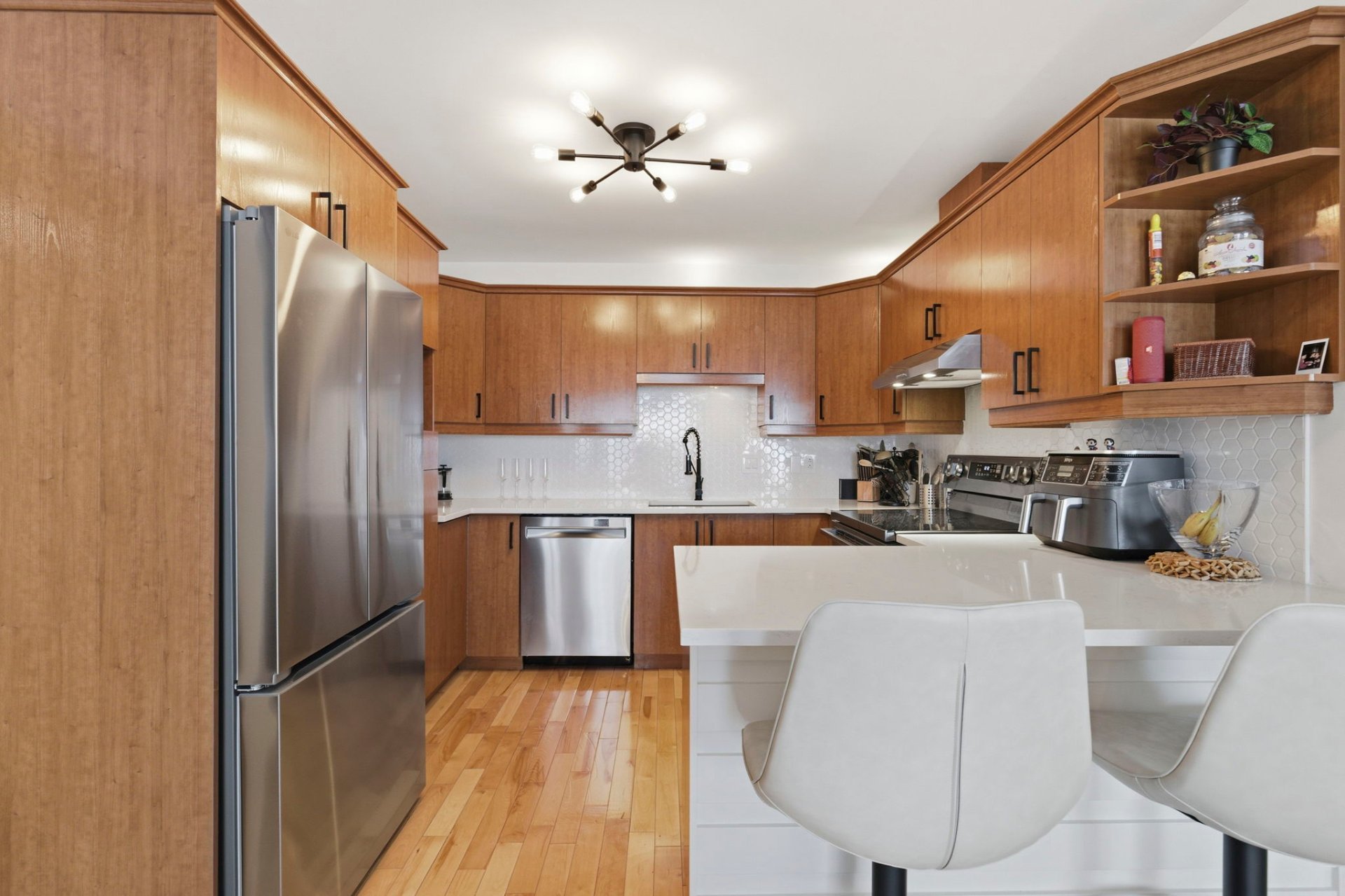 2502 Rue Bossuet — photo 1