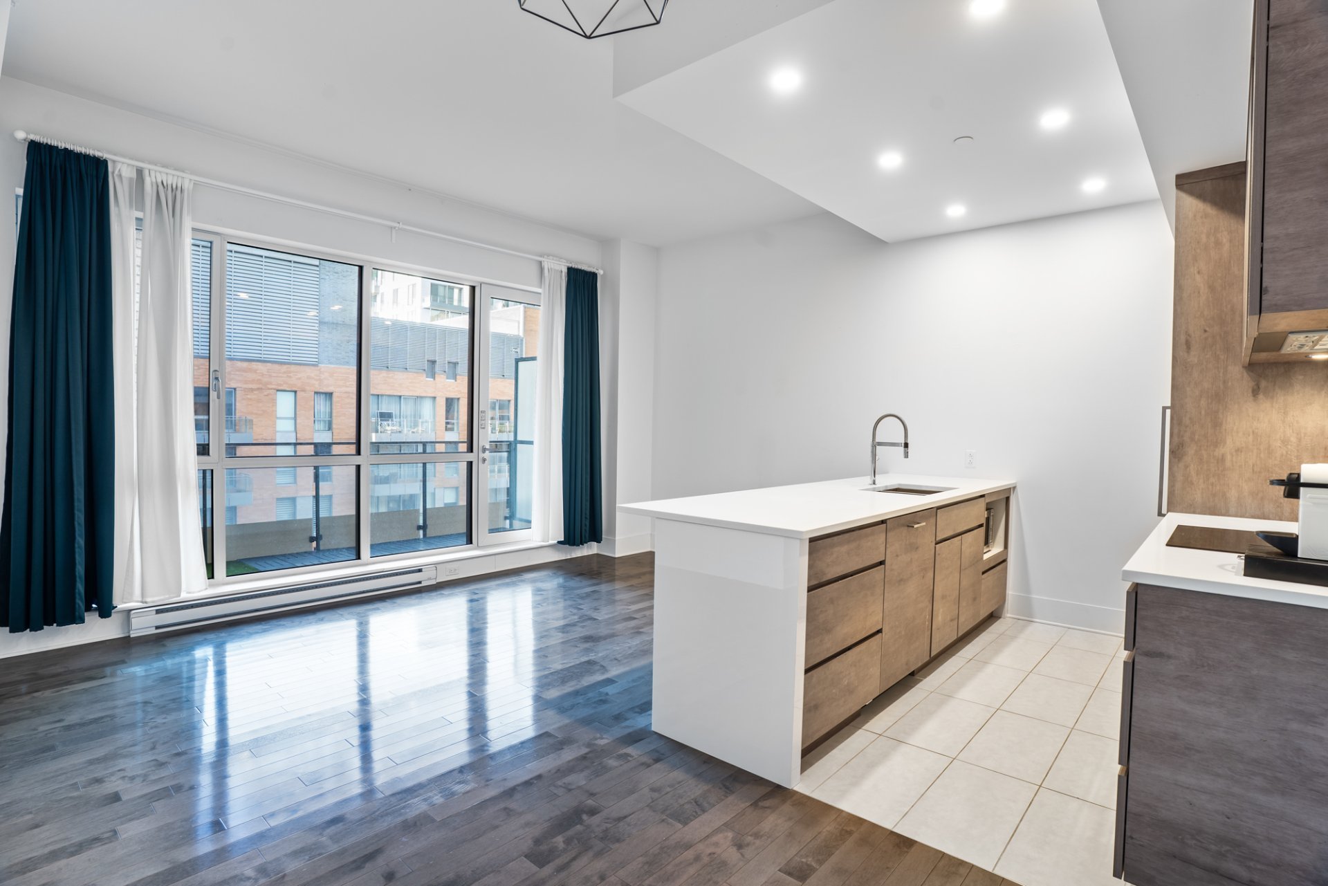 1025 Rue de la Commune E. — photo 1