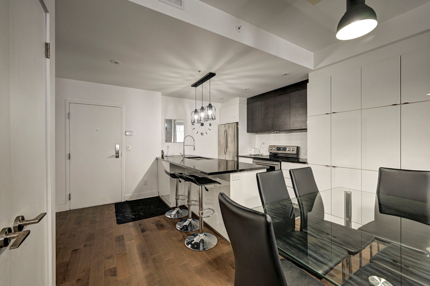 4923 Rue Jean-Talon O. — photo 3
