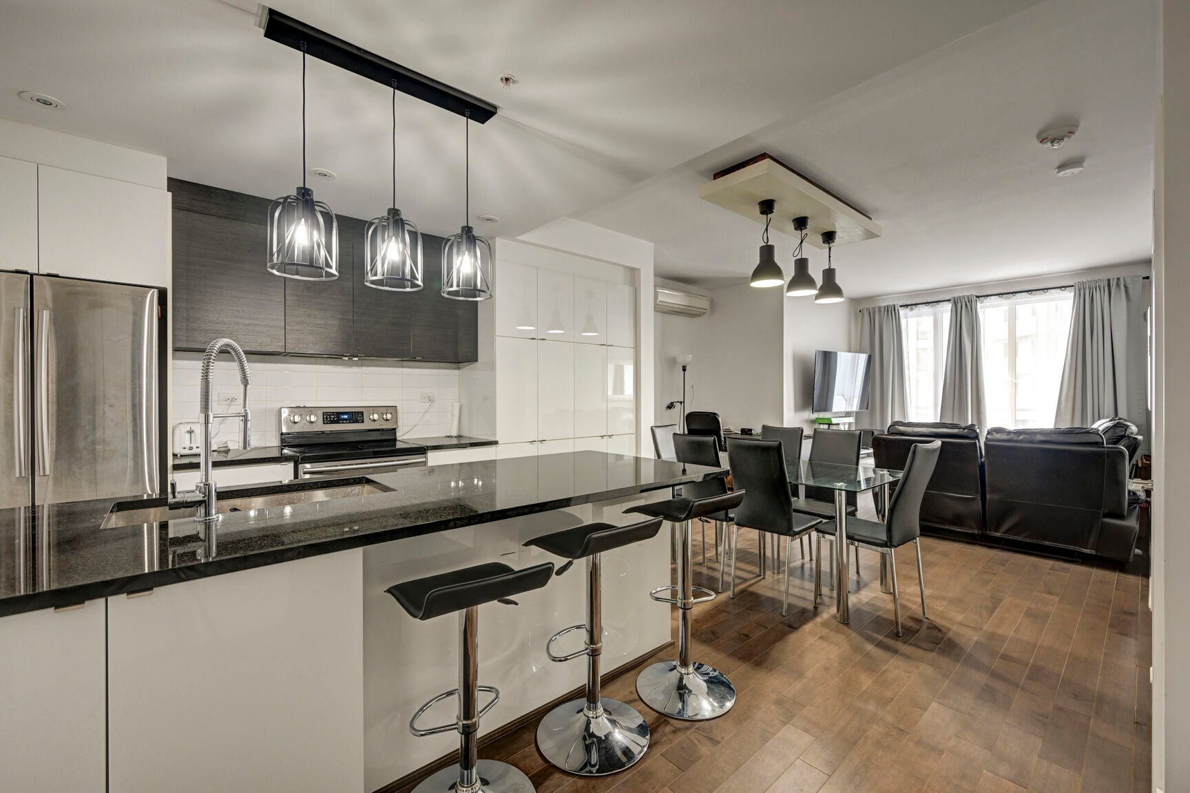 4923 Rue Jean-Talon O. — photo 2