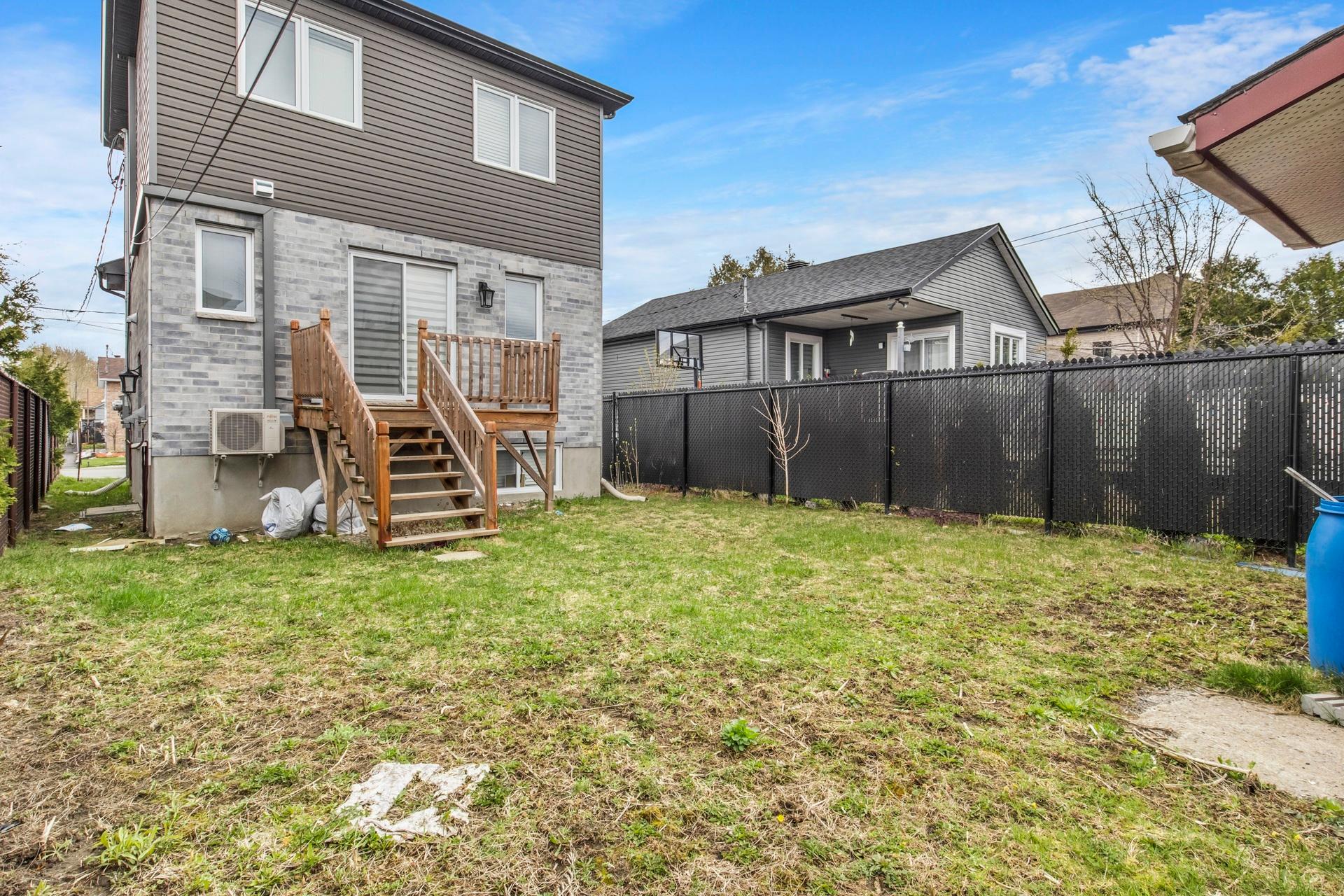 3750 Rue Gélineau — photo 2