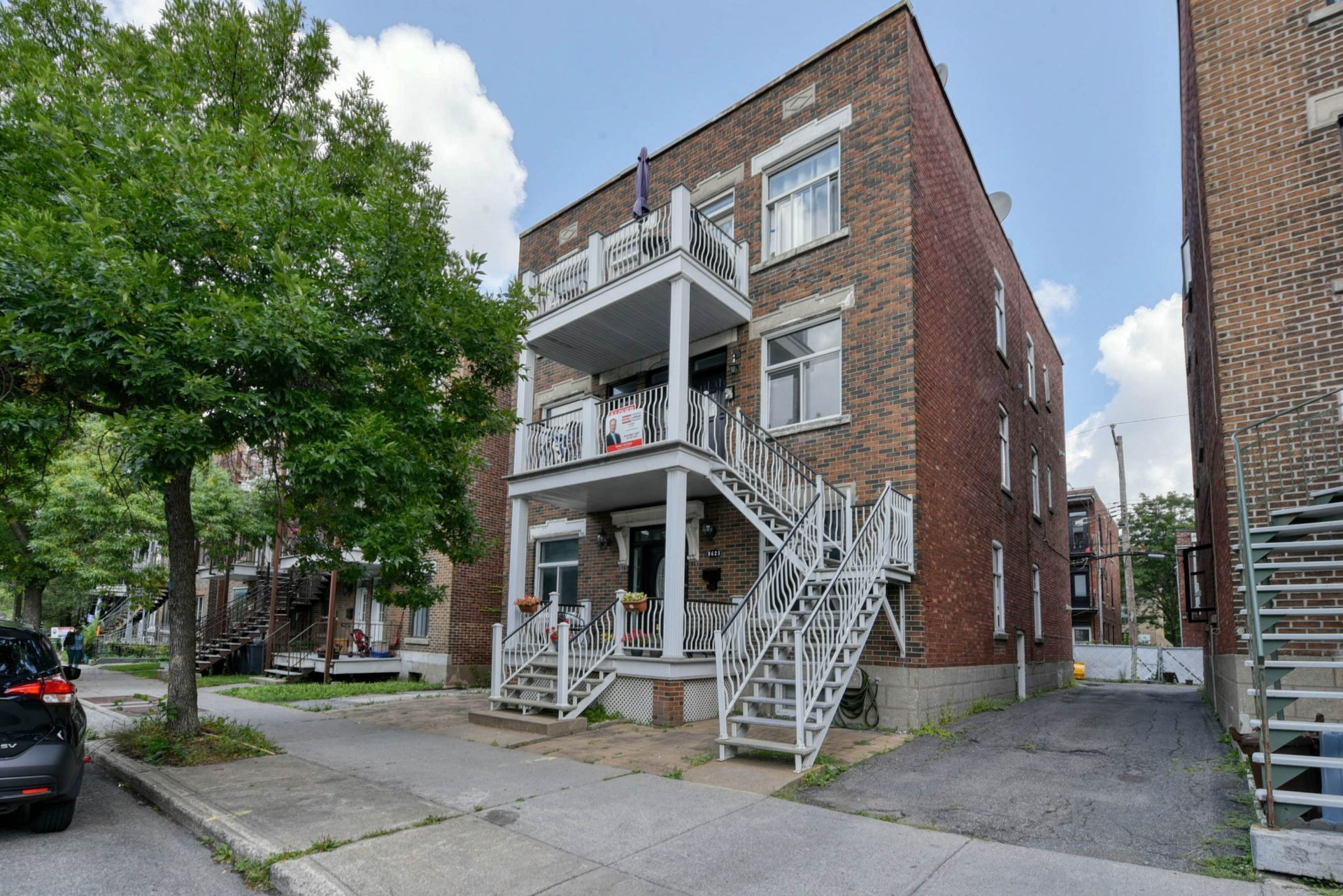 8615 Rue St-Denis — photo 1
