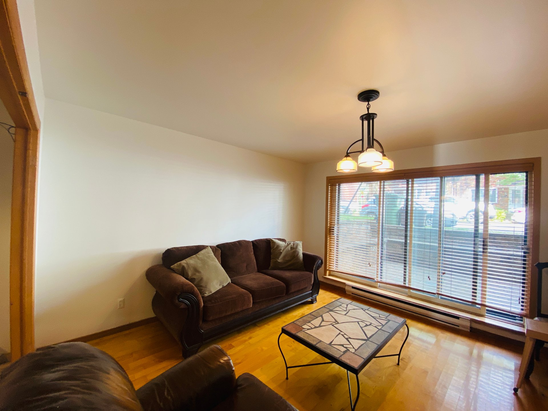 6641 Av. De Montmagny — photo 2
