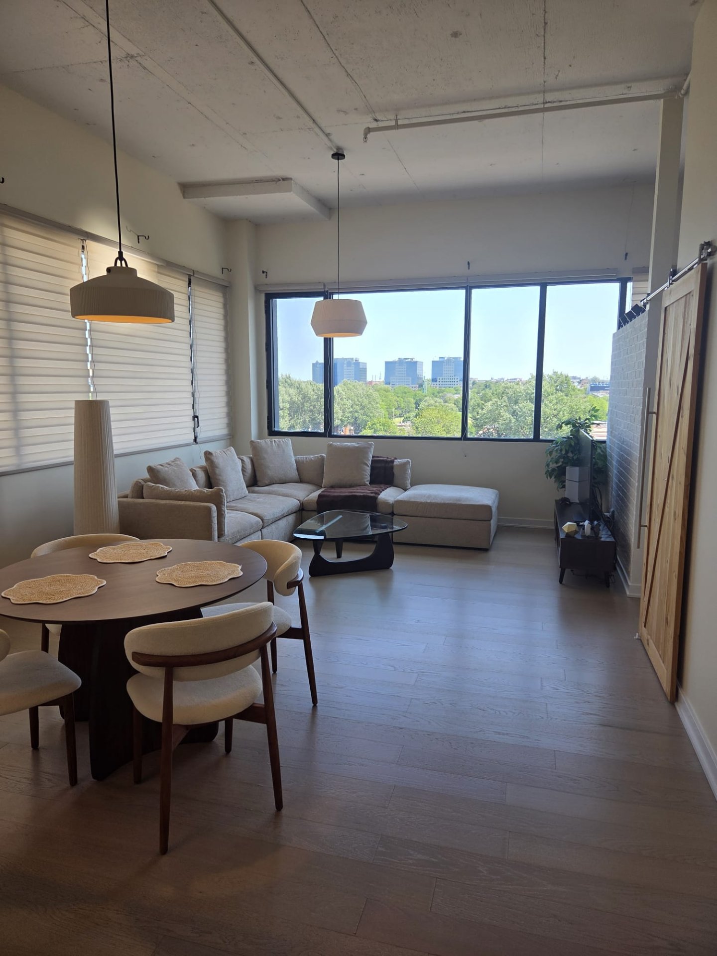 125 Rue Chabanel O. — photo 3