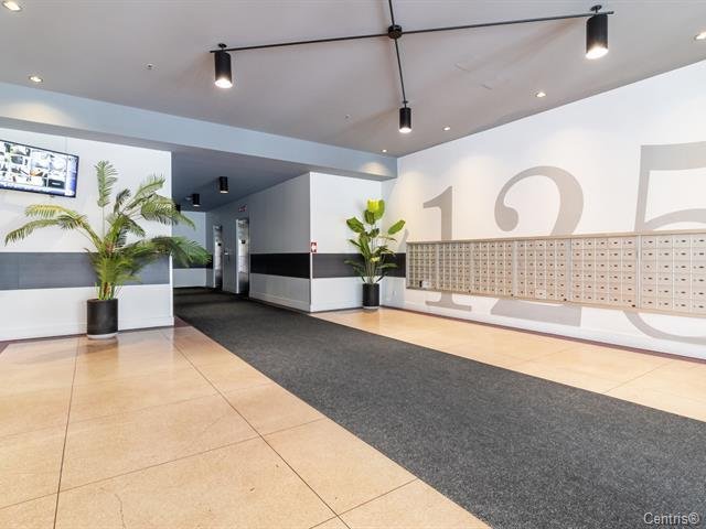 125 Rue Chabanel O. — photo 2