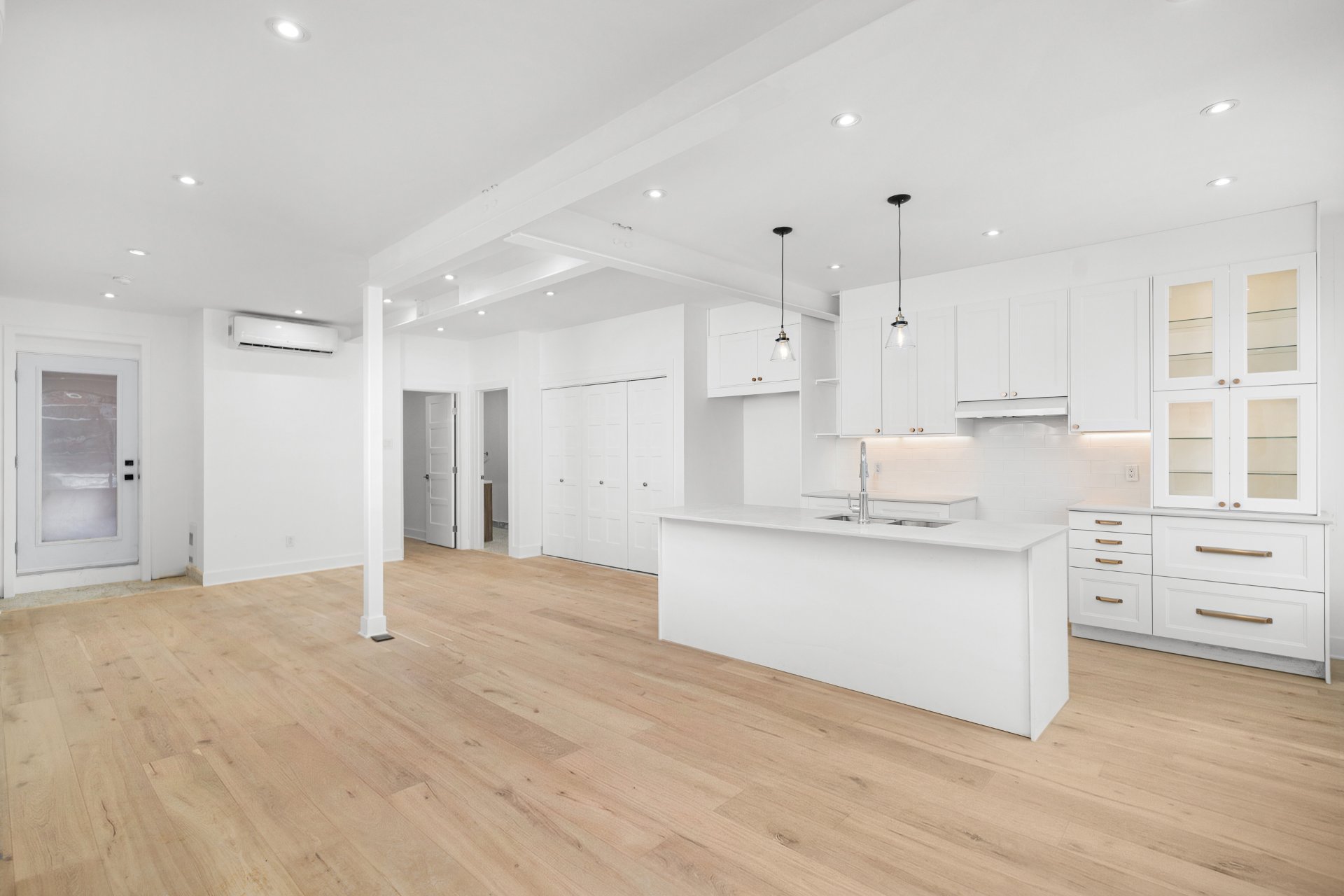 352 Boul. St-Joseph O. — photo 3