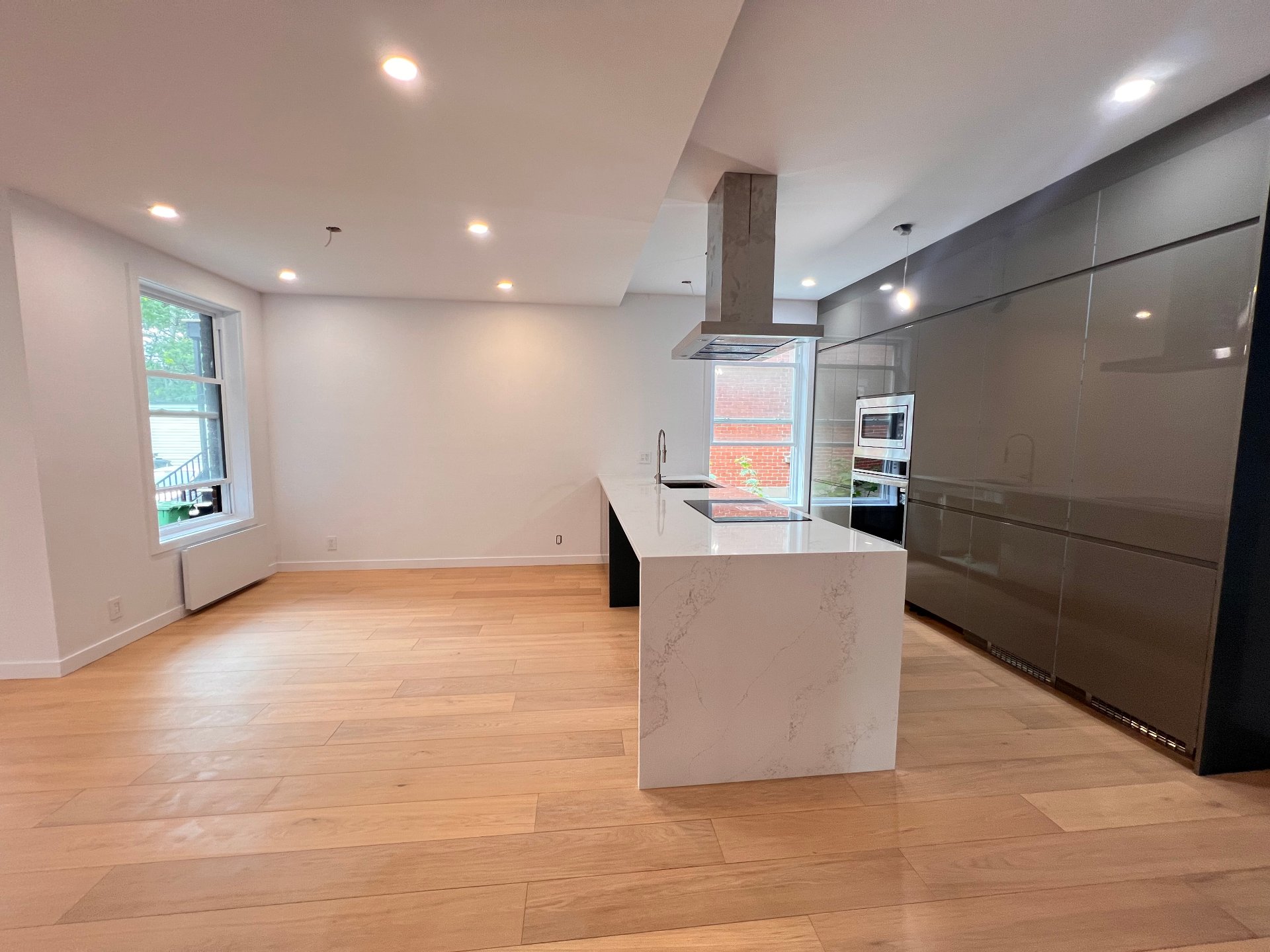 6439 Av. des Érables — photo 2
