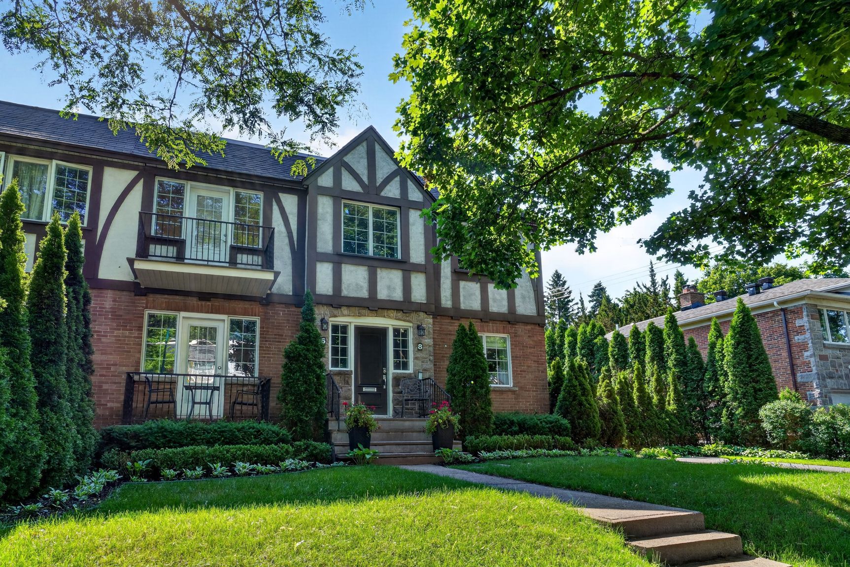 8 Av. Kenaston — photo 2