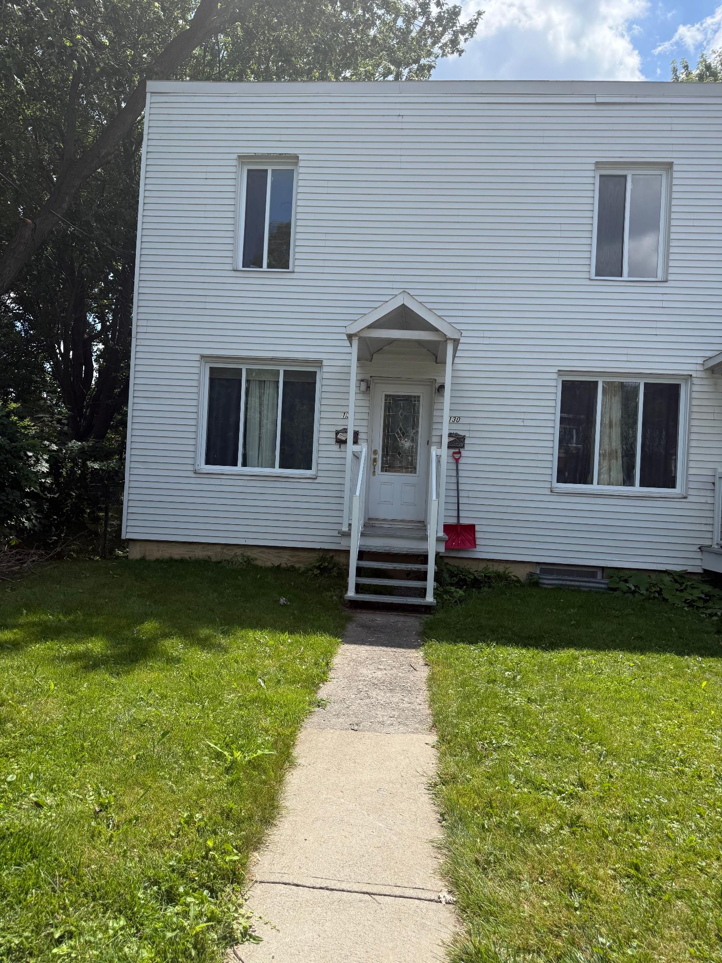 130 Rue Brosseau — photo 1