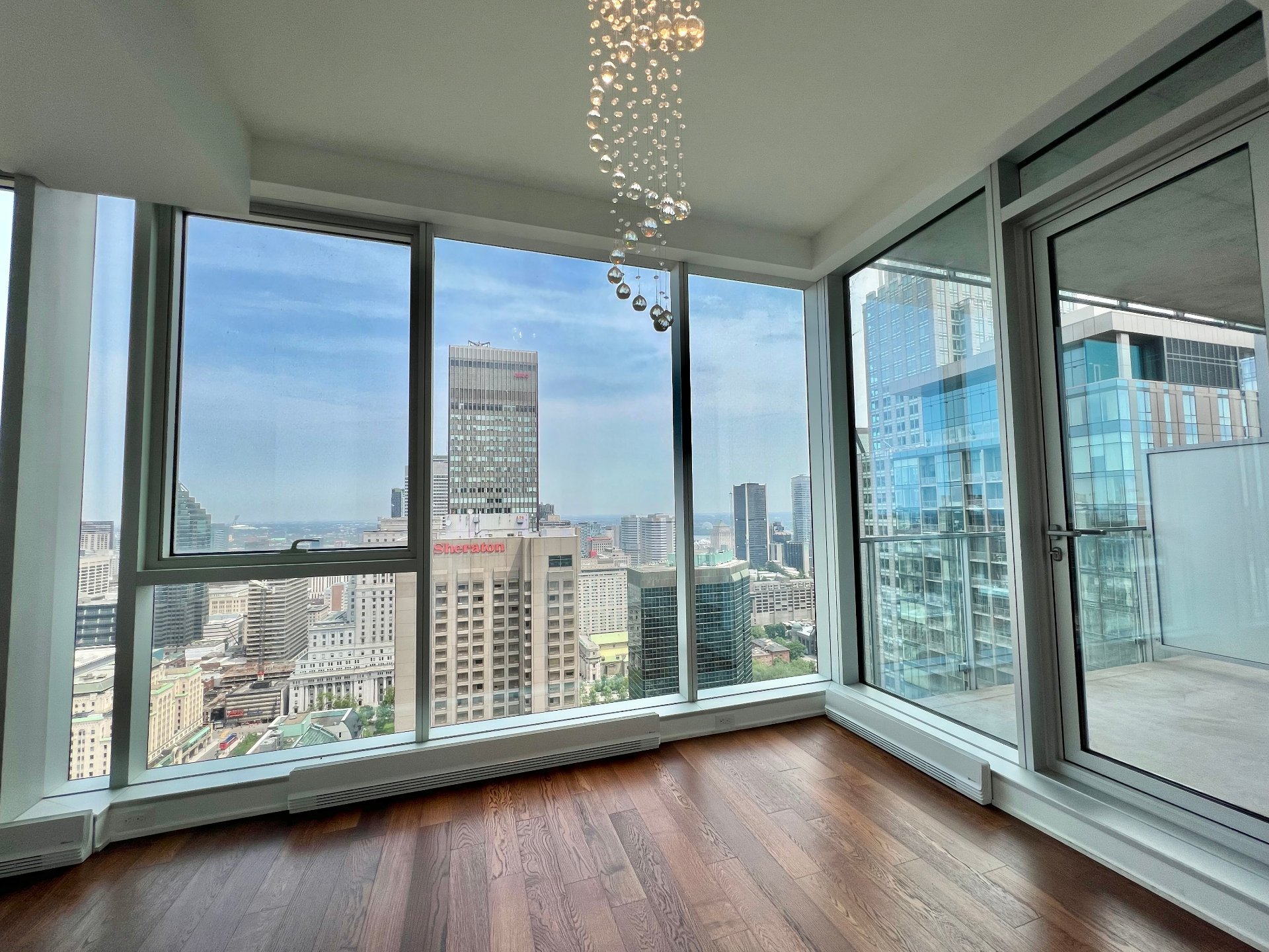 1155 Rue de la Montagne — photo 3