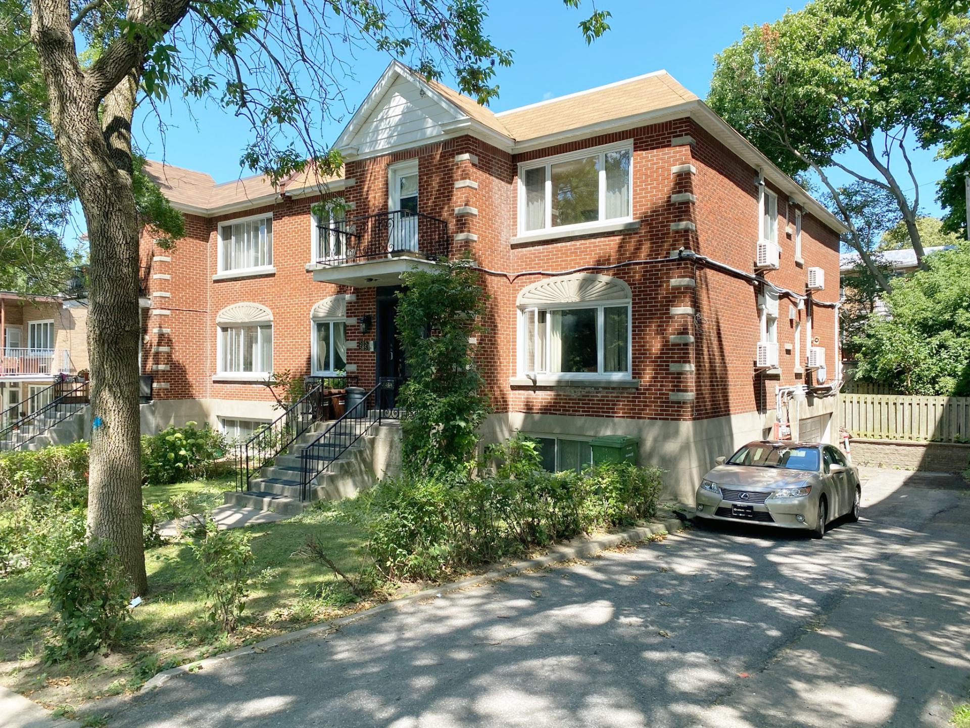 5853 Rue Dolbeau — photo 1