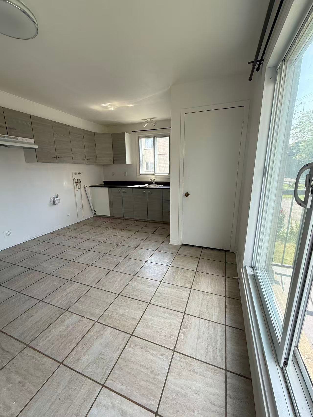 2505 Rue Nassau — photo 1