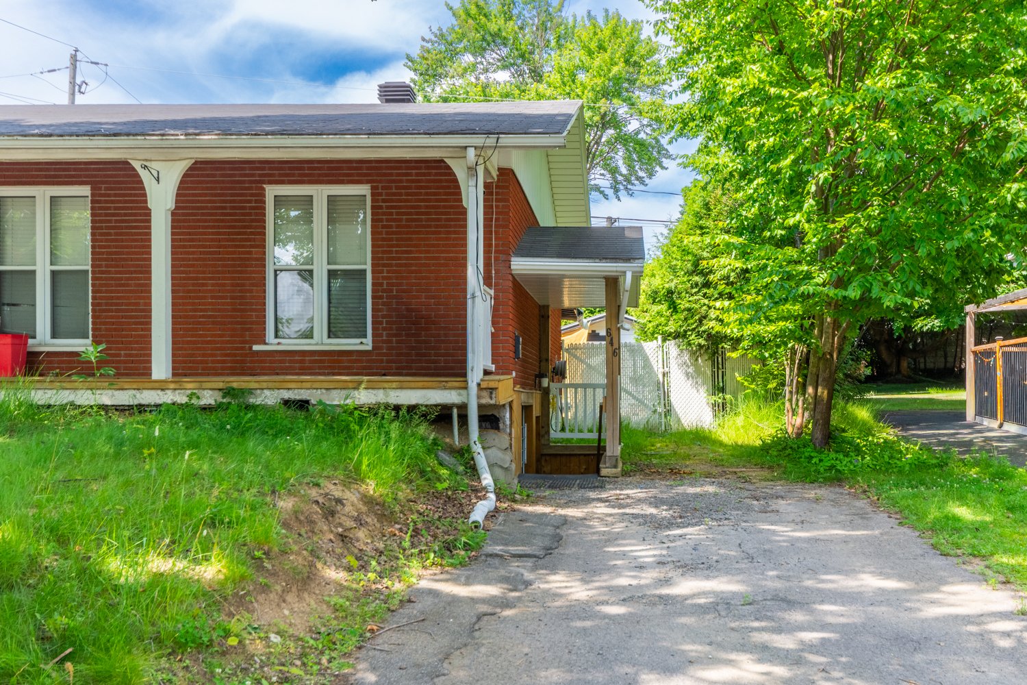 646 Rue Esther-Blondin — photo 1