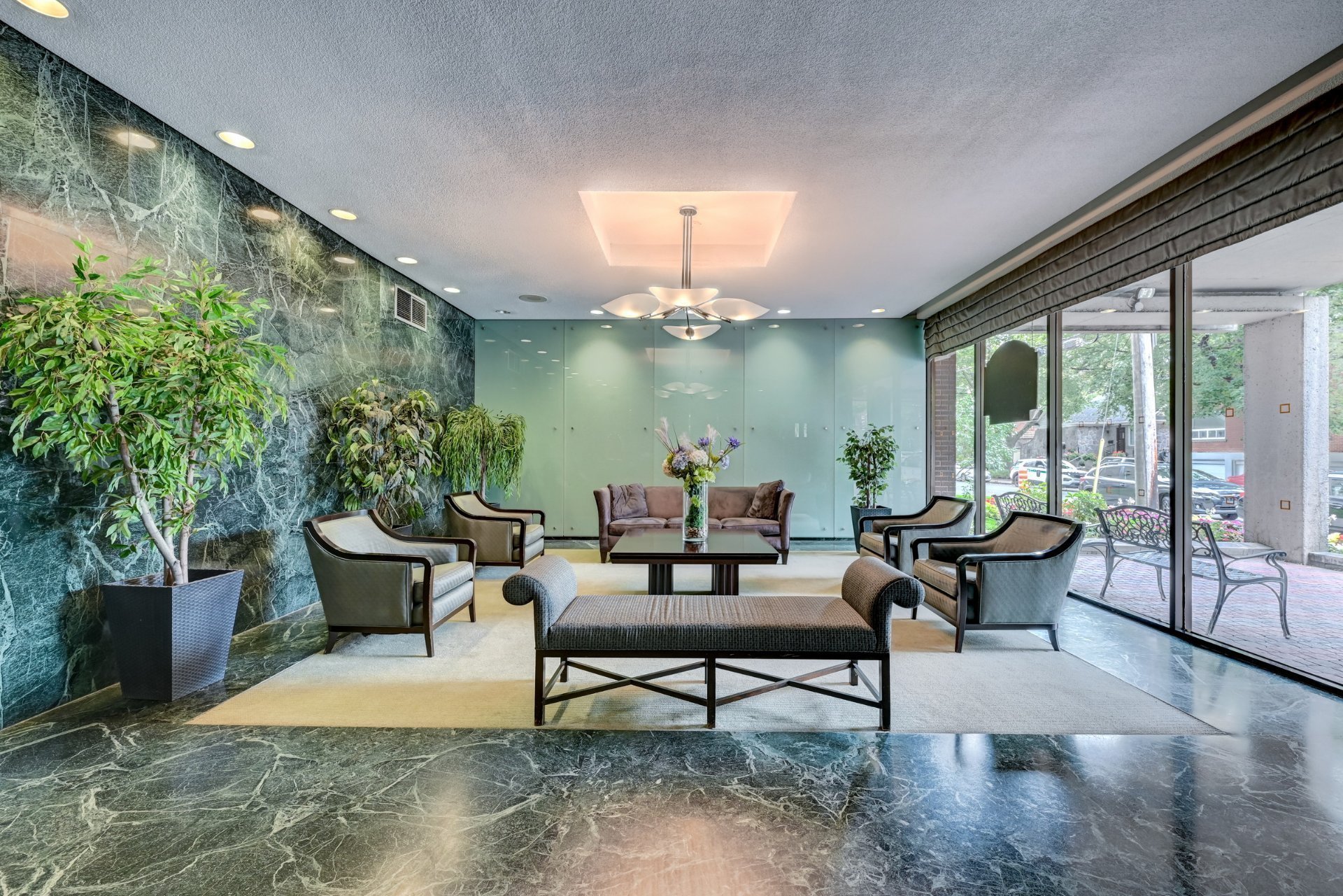 5150 Av. MacDonald — photo 1