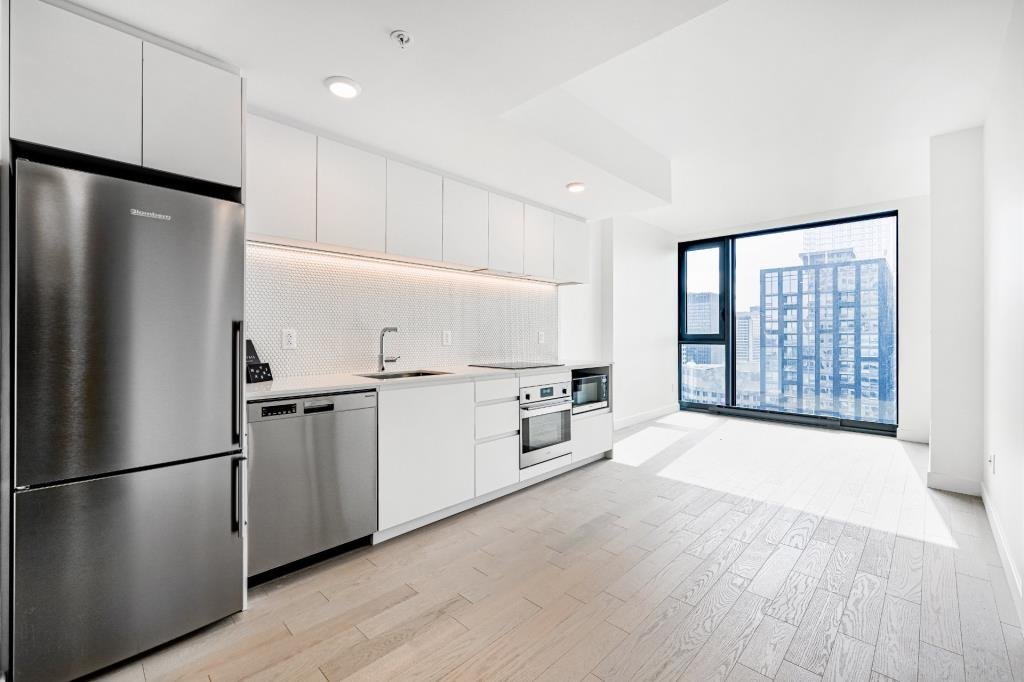 1210 Rue Jeanne-Mance — photo 1