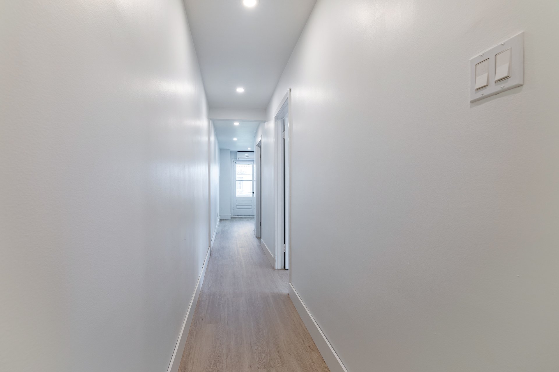 9695 Av. Bruchési — photo 3
