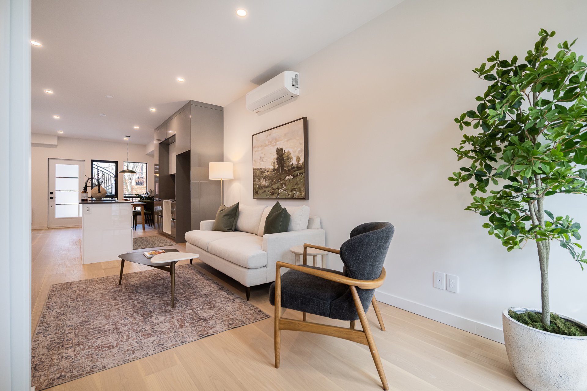 2571Z Rue Sherbrooke E. — photo 3