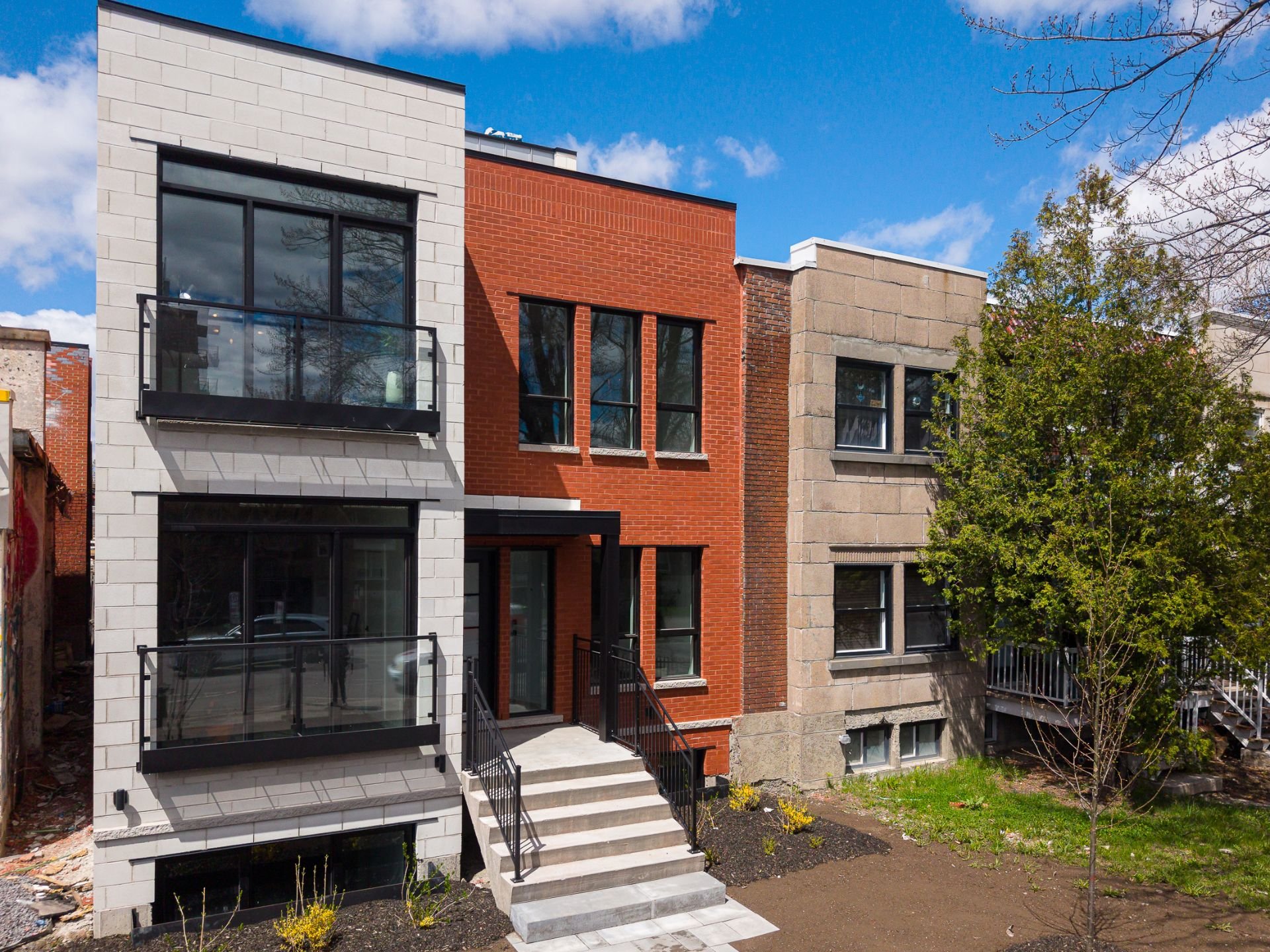 2571Z Rue Sherbrooke E. — photo 2