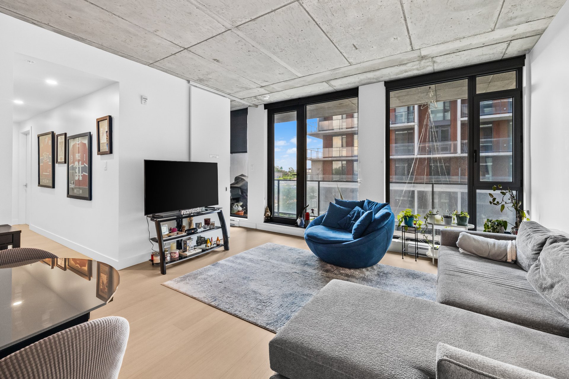 200 Boul. Marcel-Laurin — photo 3
