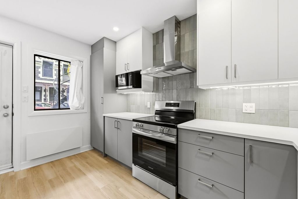 385 Rue Gilford — photo 3
