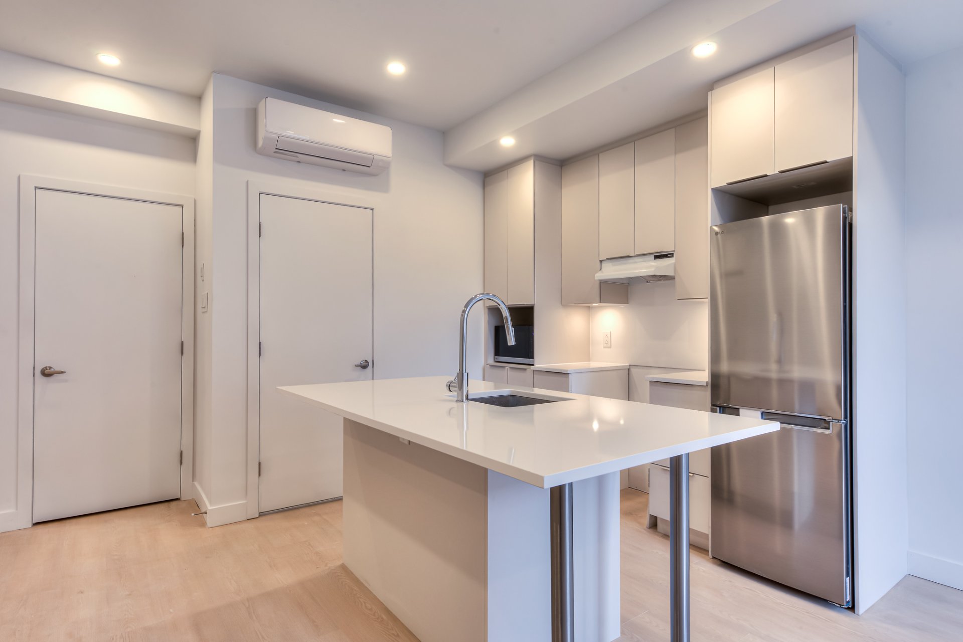 2630 Rue Notre-Dame O. — photo 3