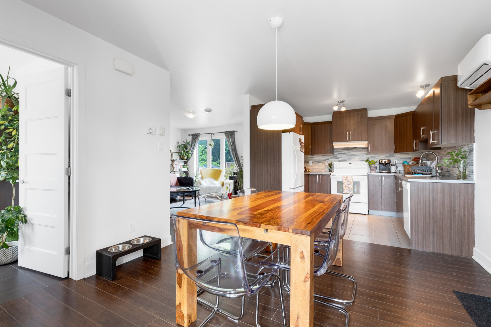 90 Rue Bruchési — photo 3