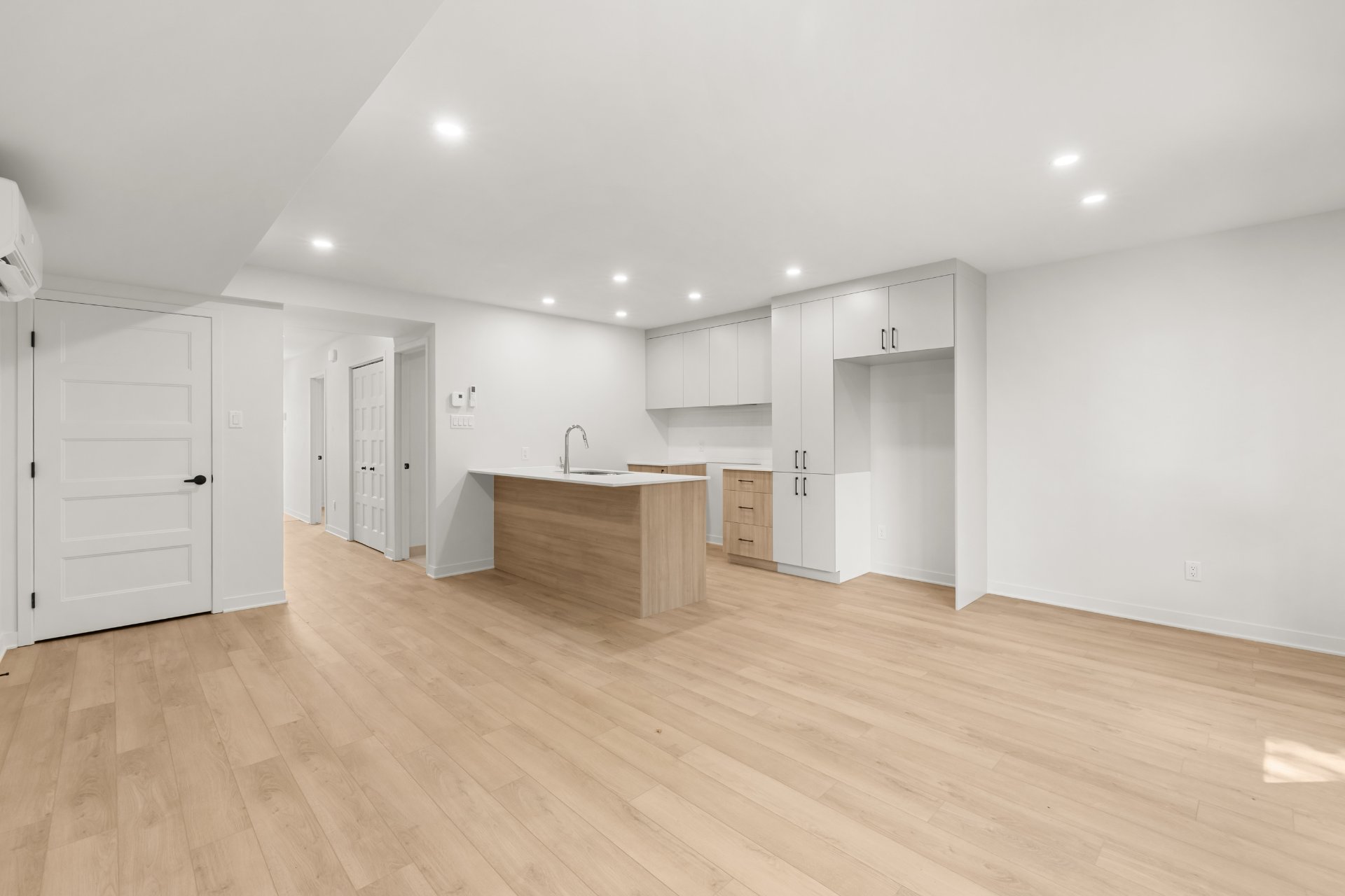 1740 Rue De Roberval — photo 3