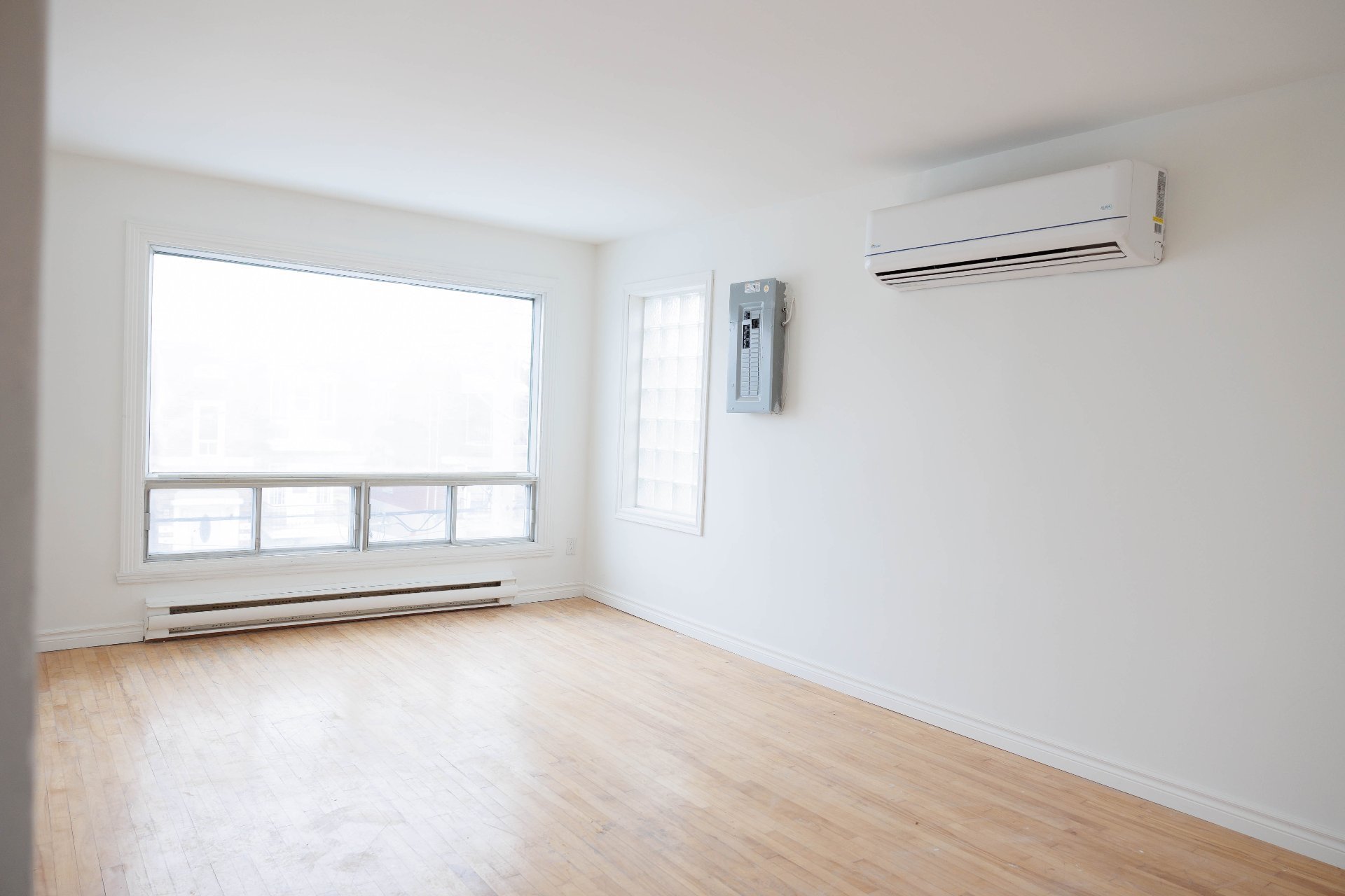 748 Av. Alepin — photo 3