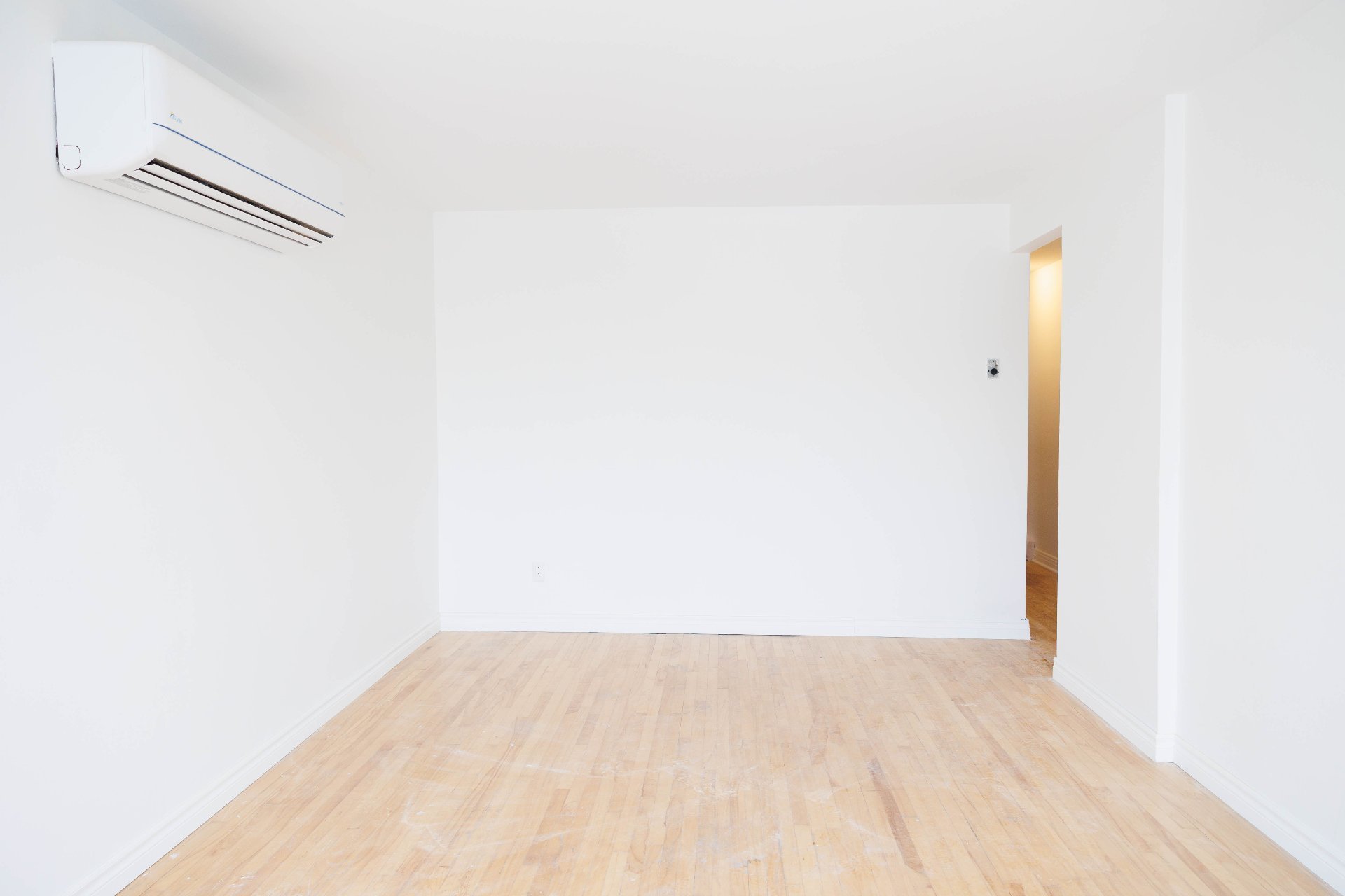 748 Av. Alepin — photo 2