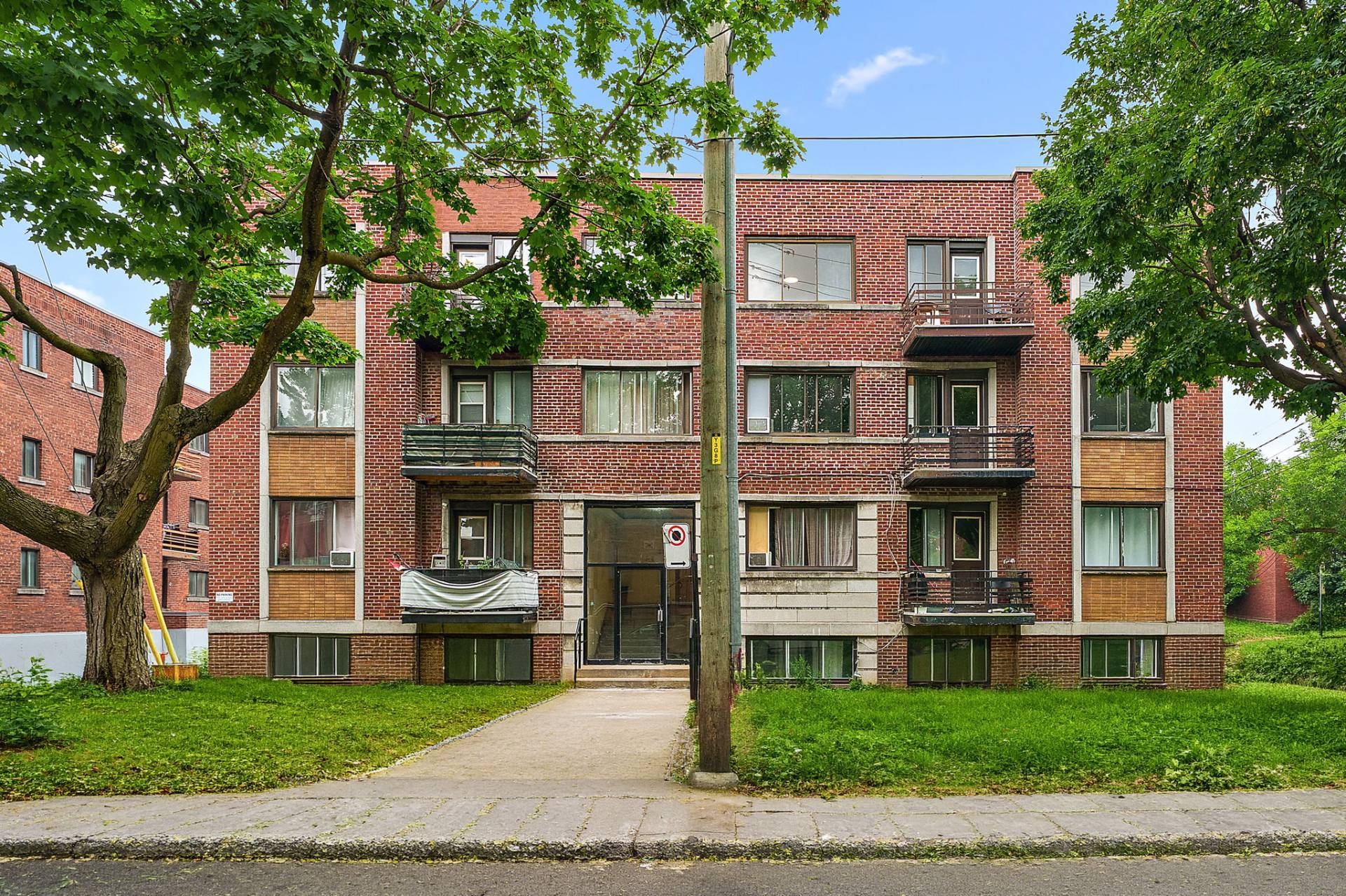 3975 Av. Dupuis — photo 1