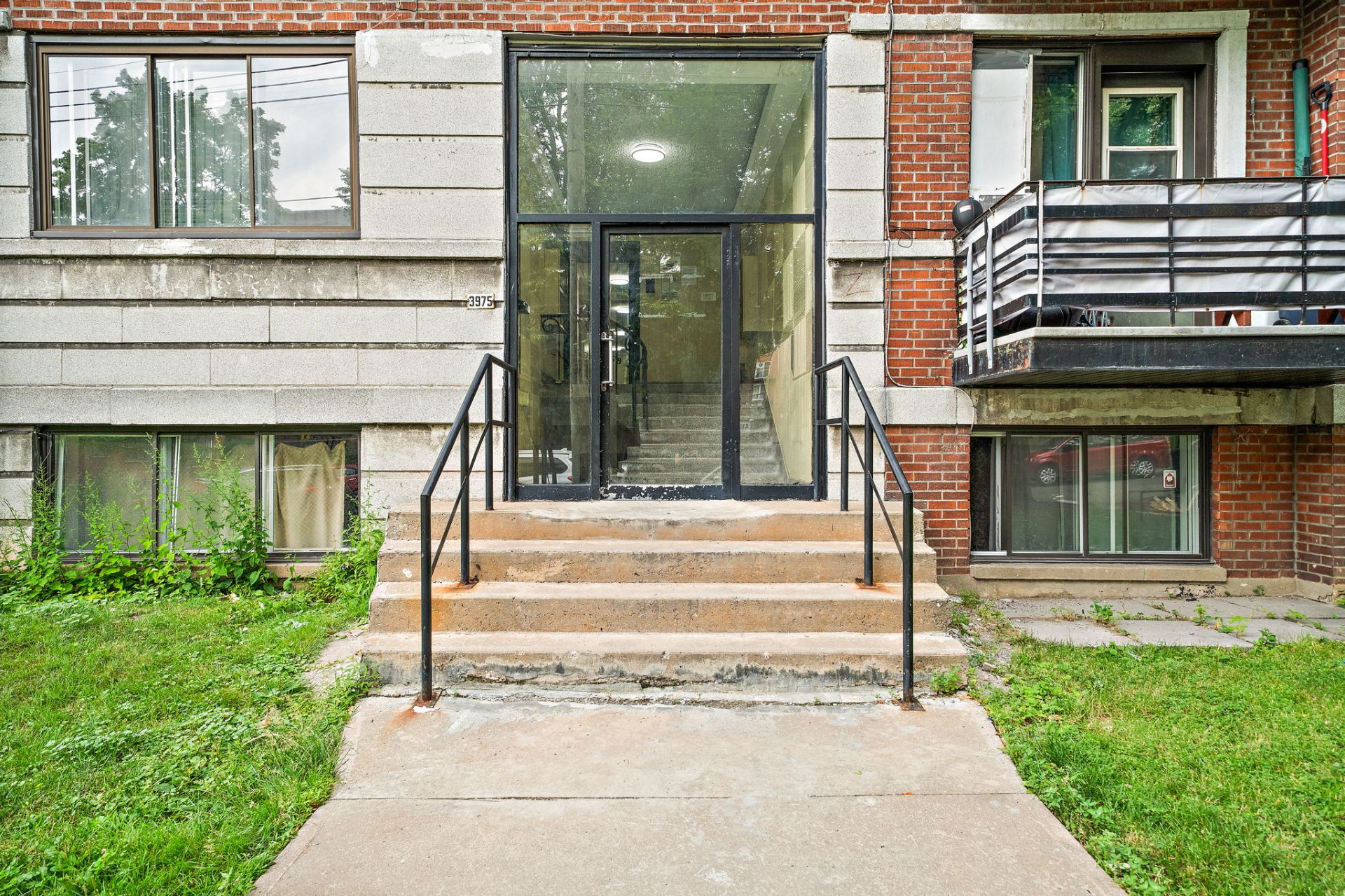 3975 Av. Dupuis — photo 2