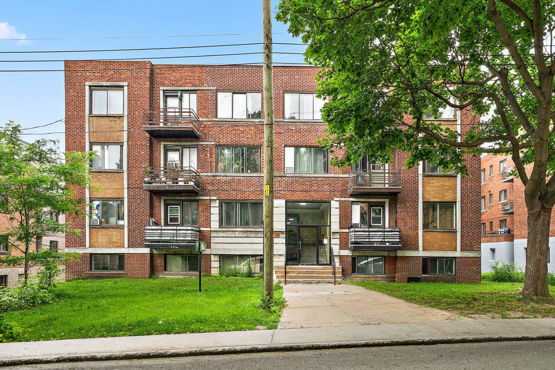 3975 Av. Dupuis — photo 1
