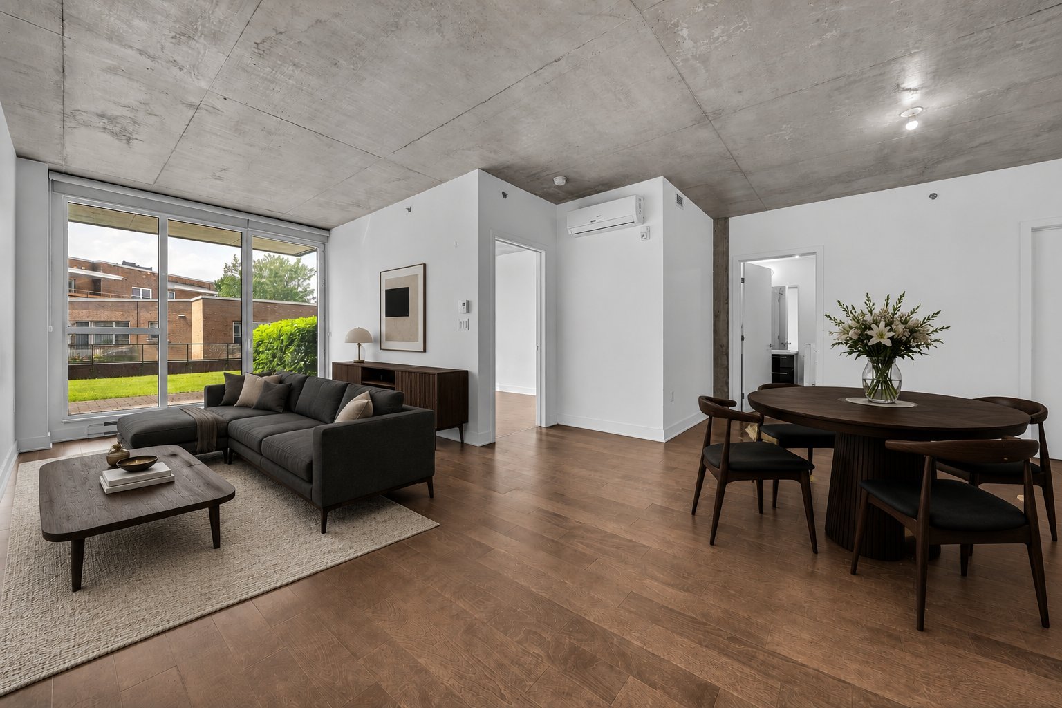 4599 Av. Clanranald — photo 1