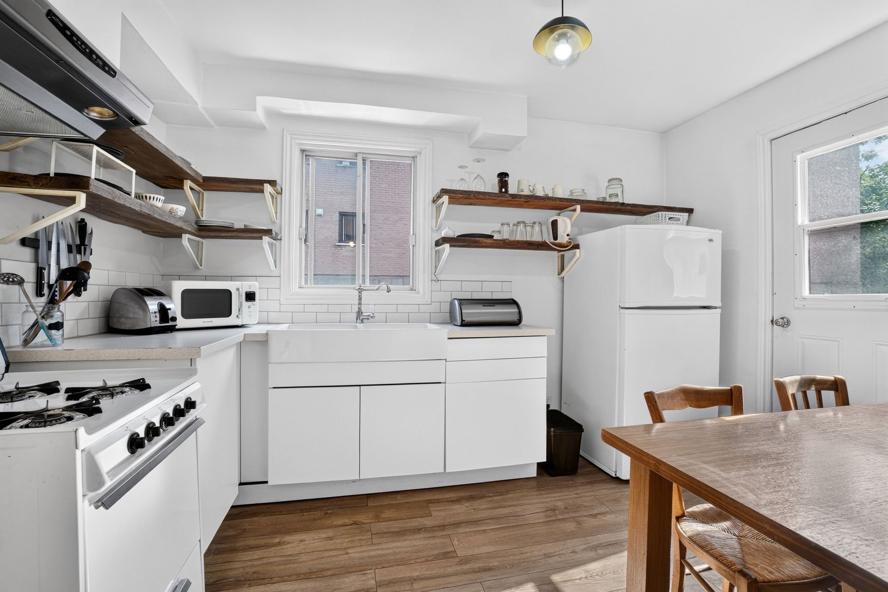 4455 Av. Dupuis — photo 2