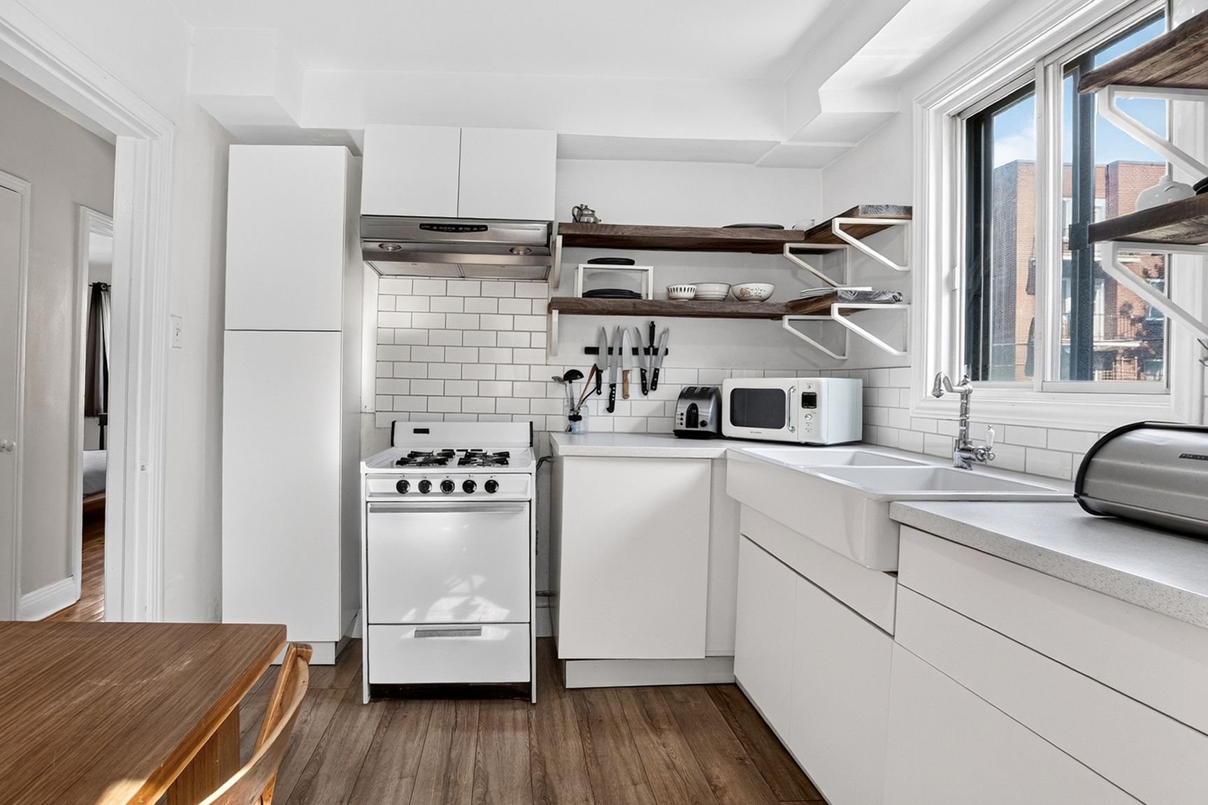 4455 Av. Dupuis — photo 3