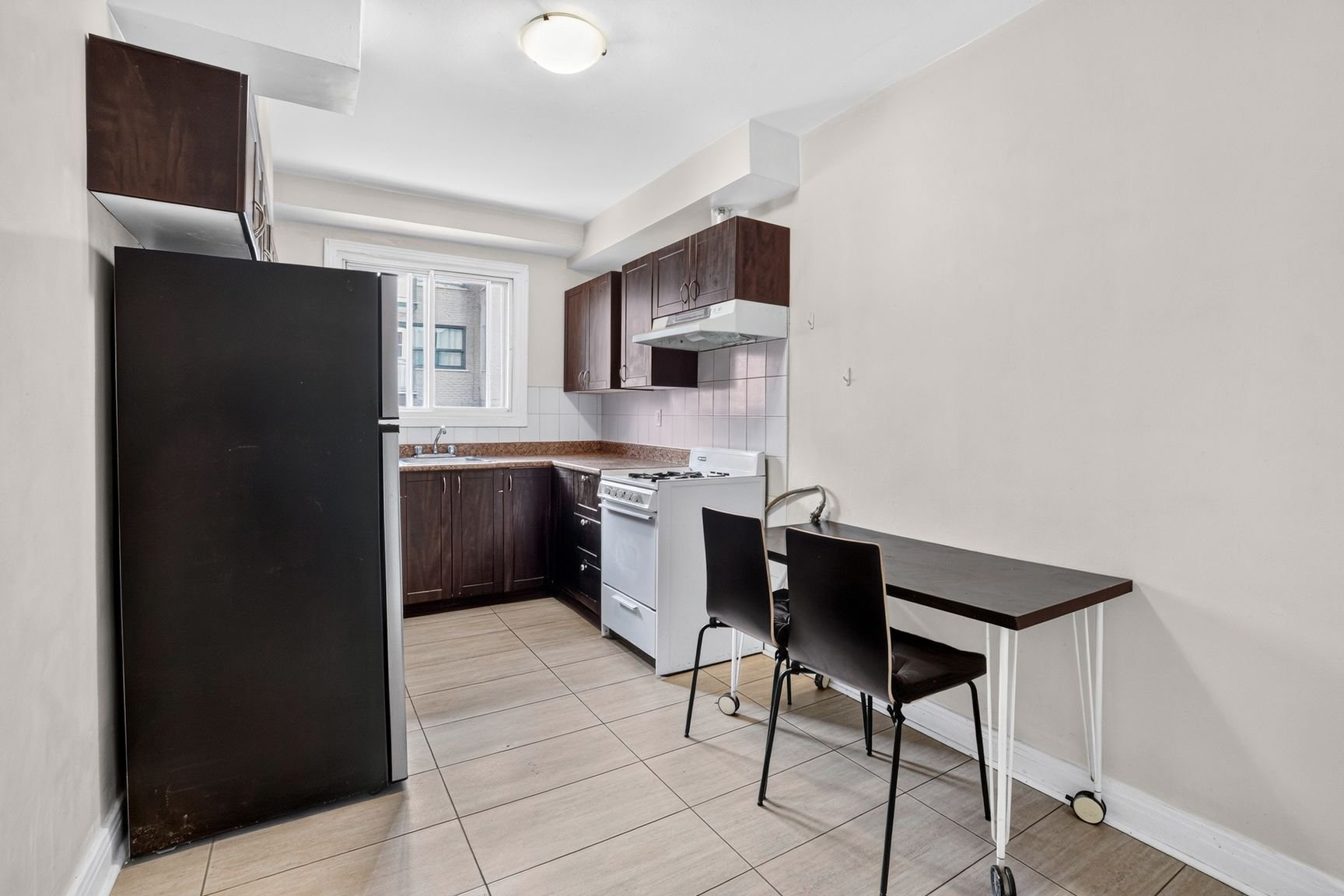 4455 Av. Dupuis — photo 2