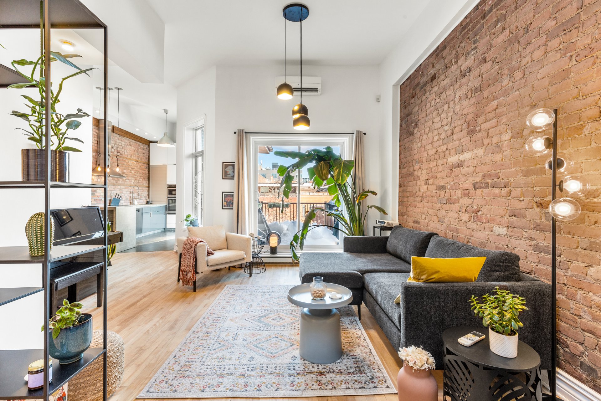 2035 Rue Sanguinet — photo 2