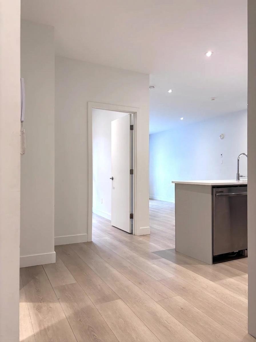 930 Rue Charlevoix — photo 2