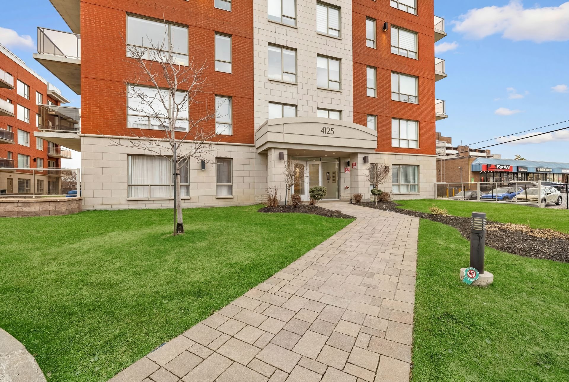 4125 Boul. St-Jean — photo 3