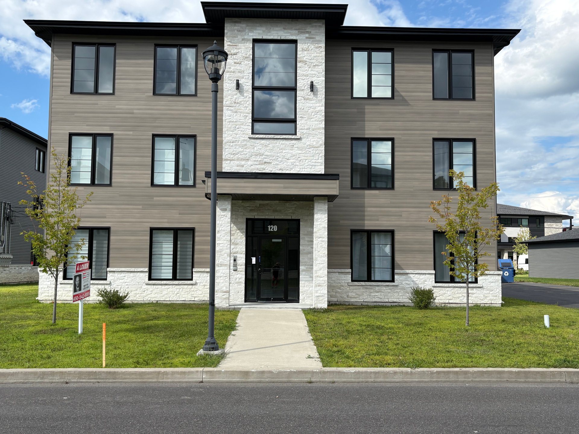 130 Place Marc-Favreau — photo 1