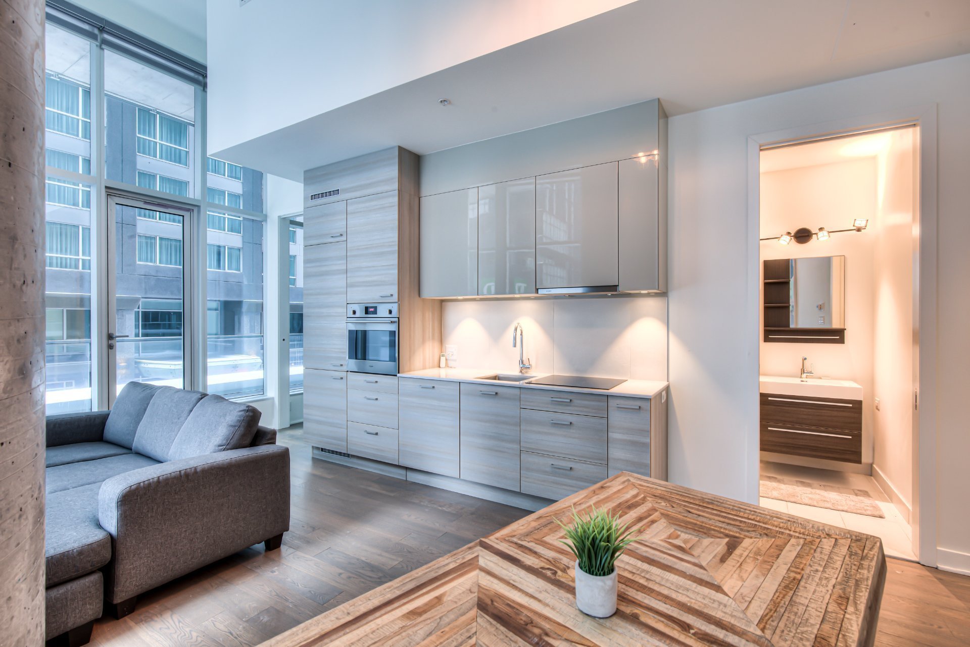 1155 Rue de la Montagne — photo 3