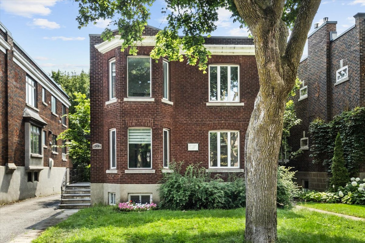 922 Av. Dunlop — photo 1