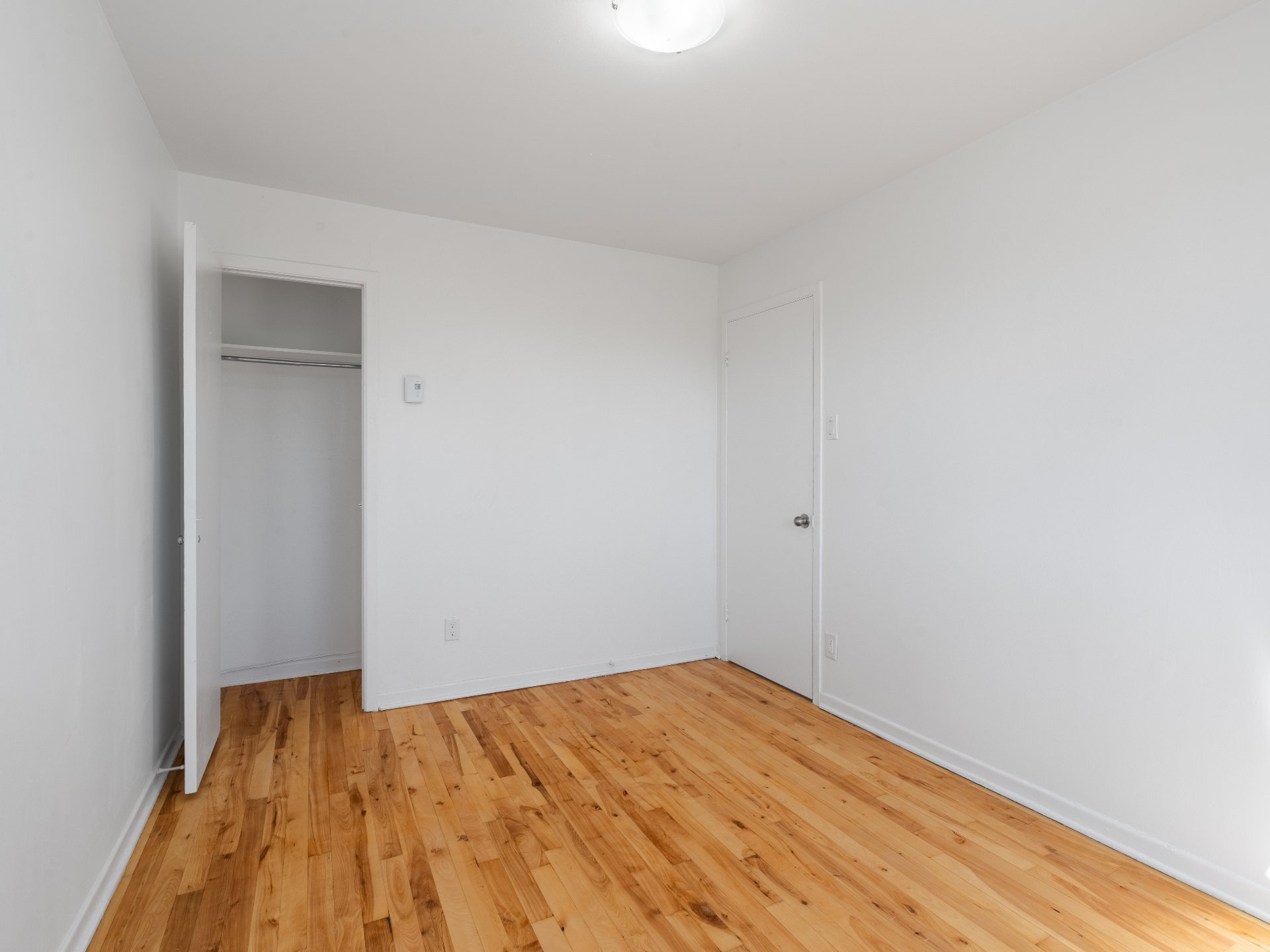 30 Boul. St-Elzear O. — photo 2
