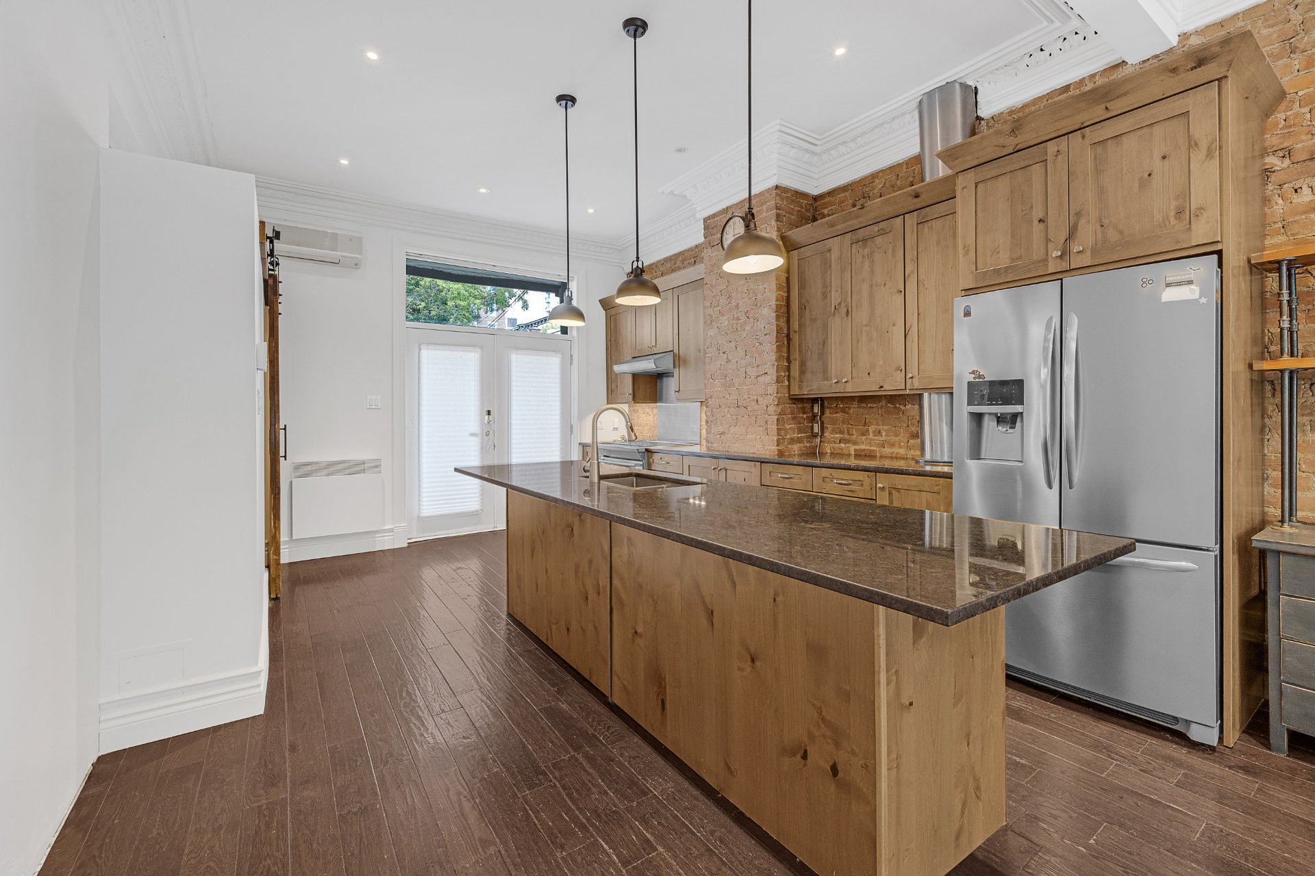 1220 Rue St-Mathieu — photo 3