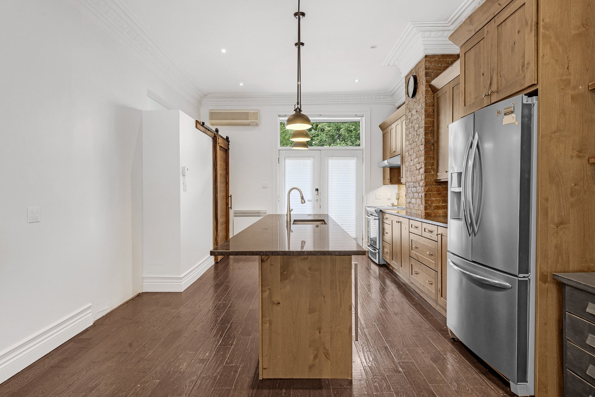 1220 Rue St-Mathieu — photo 2