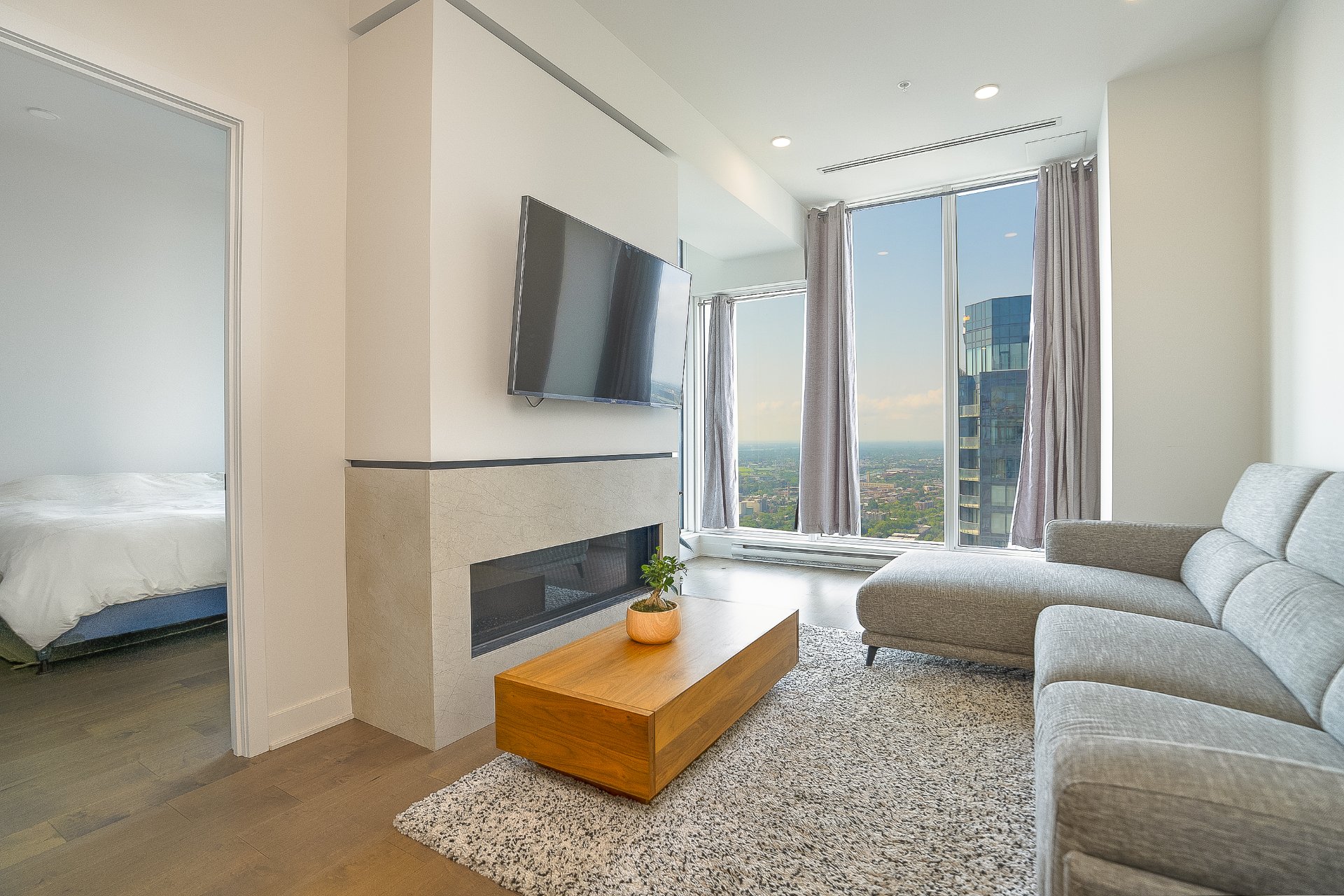1188 Rue St-Antoine O. — photo 2