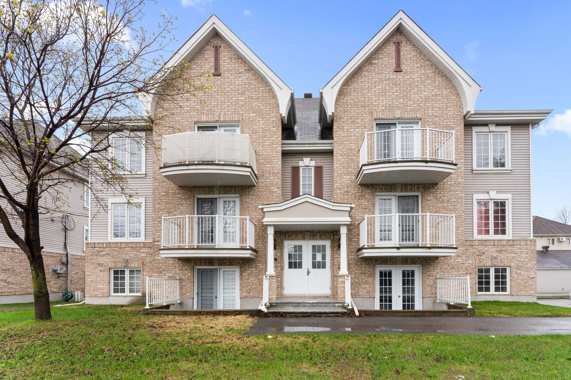 2204 Ch. Ste-Marie — photo 1